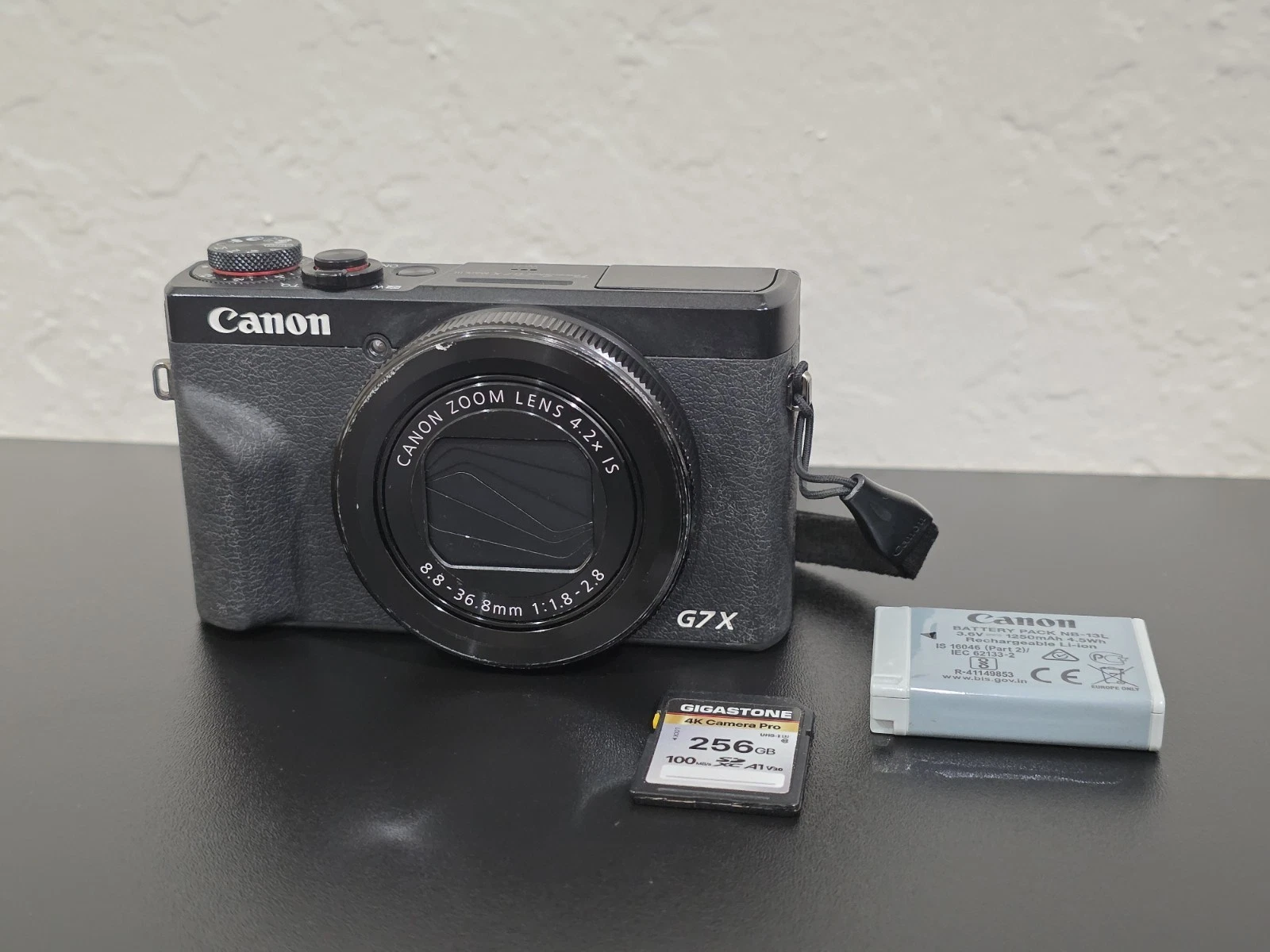 Canon PowerShot G7 X Mark III 20.1MP Digital Point & Shoot Camera - Black thumbnail 1