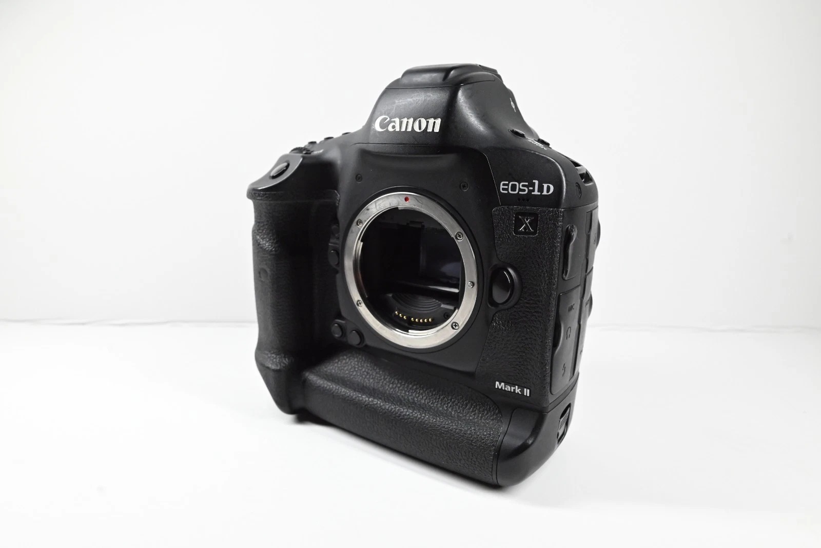 Canon EOS 1DX Mark II Camera (Body Only) - Super Clean - USA Seller thumbnail 2