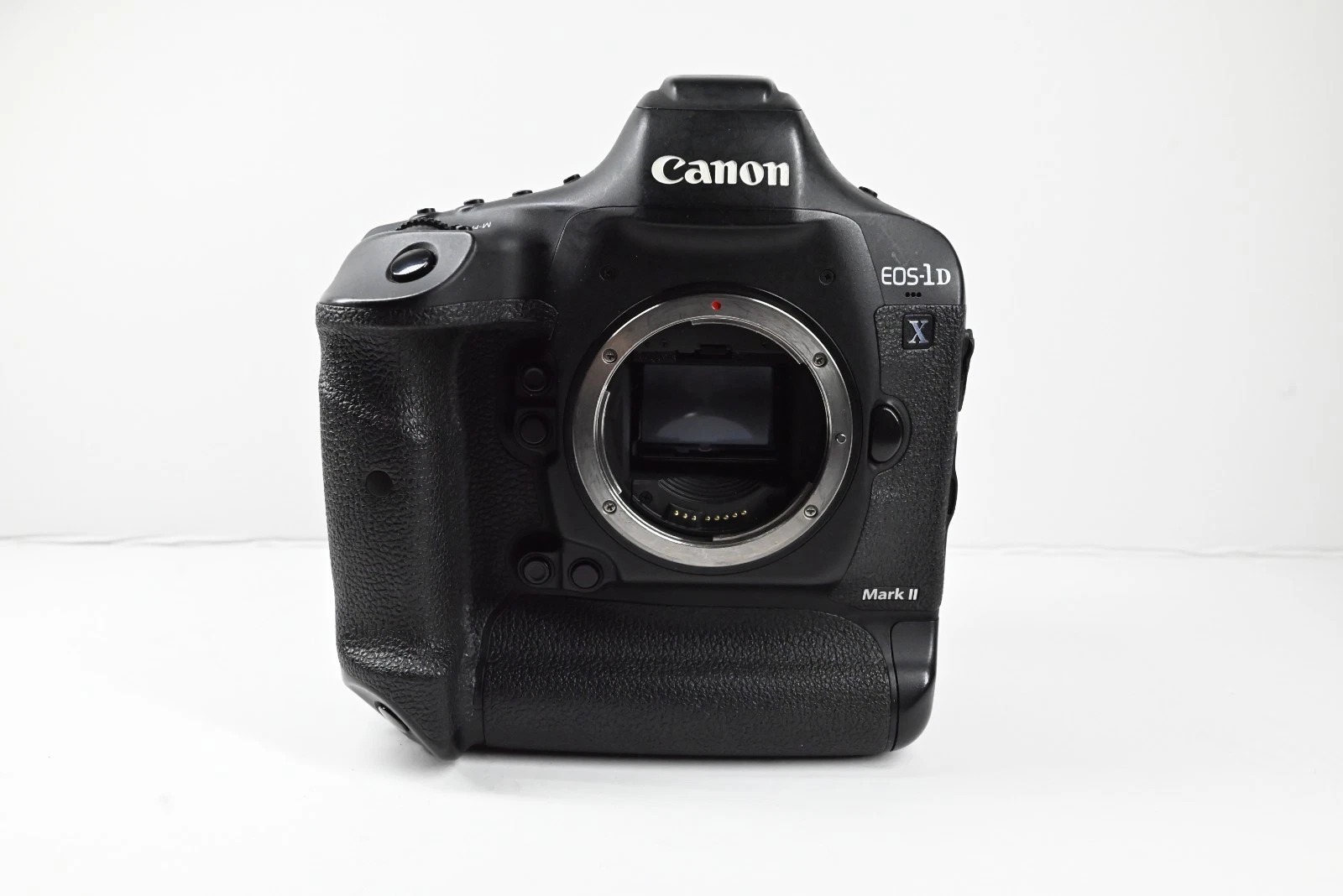 Canon EOS 1DX Mark II Camera (Body Only) - Super Clean - USA Seller thumbnail 3