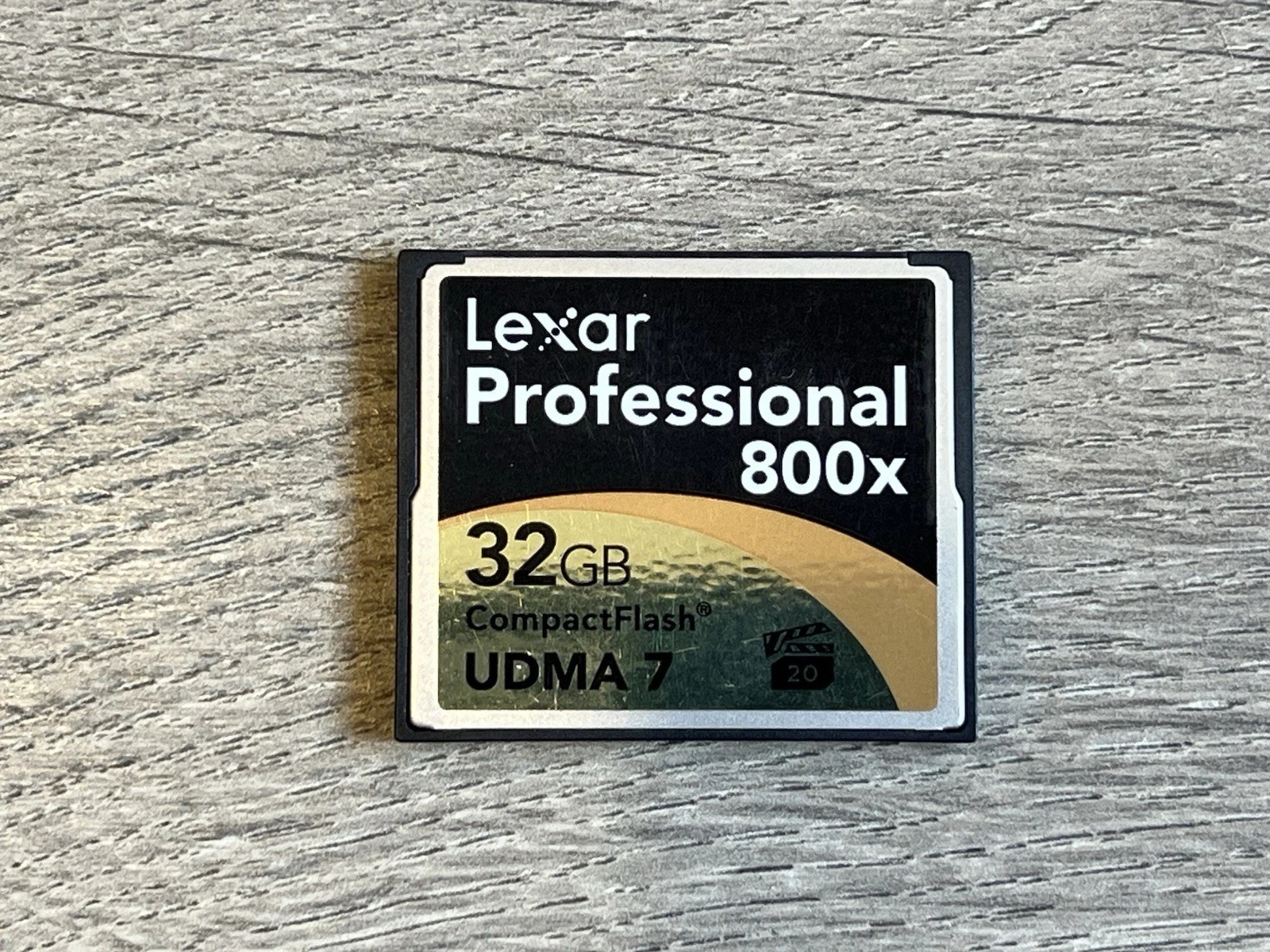 Canon EOS 5D Mark III Digital Camera with EF 24-105mm 1:4 L Lens and Rode Mic thumbnail 14