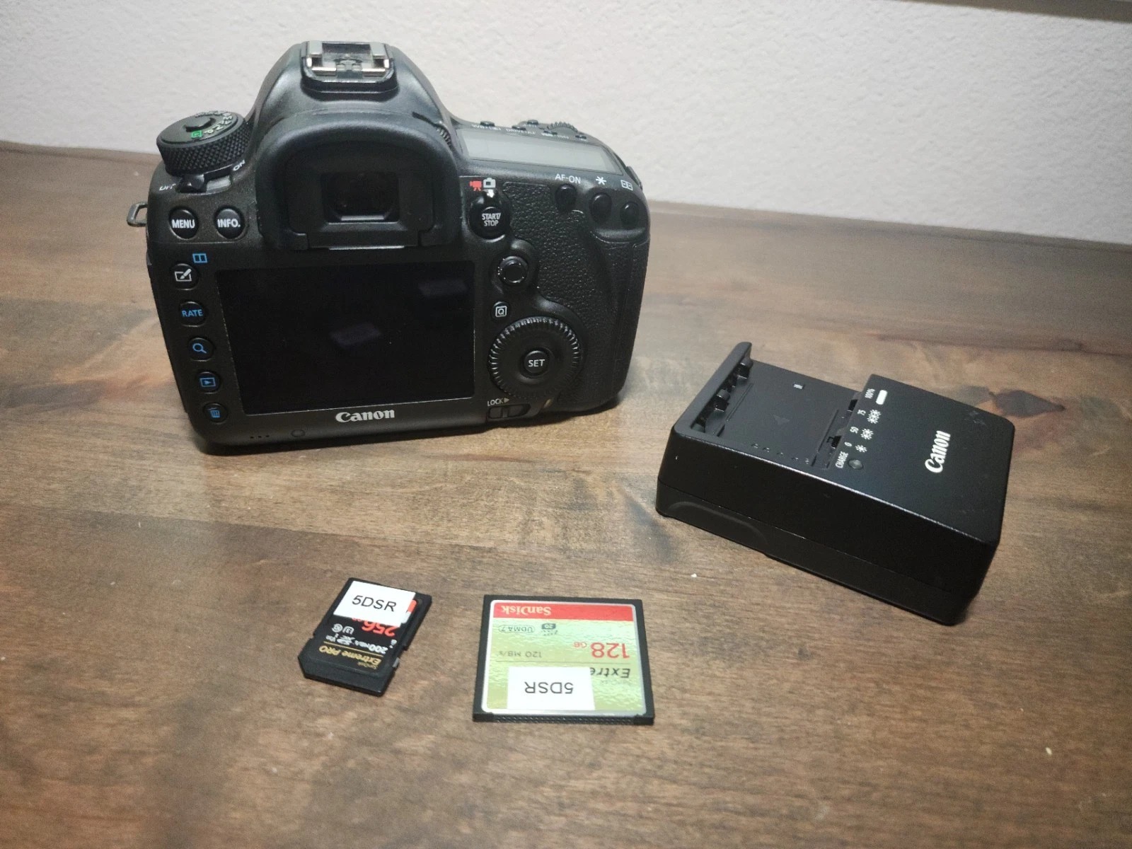 Canon EOS 5DS R 50.6MP Full Frame DSLR Camera Body Only thumbnail 5