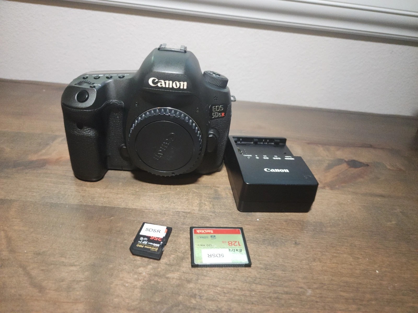 Canon EOS 5DS R 50.6MP Full Frame DSLR Camera Body Only thumbnail 9