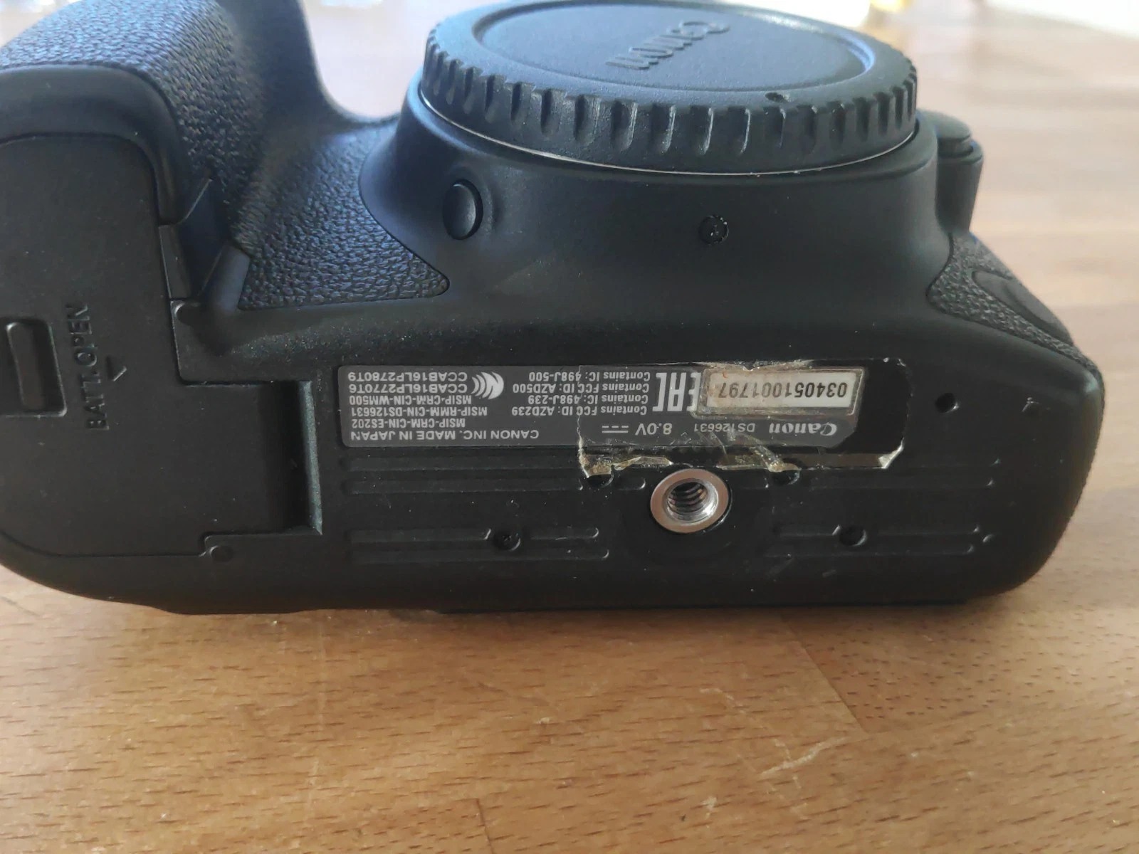 Canon EOS 6D Mark II Full Frame DSLR Camera – Perfectly Maintained – Original Packaging + Accessories Bundle thumbnail 7