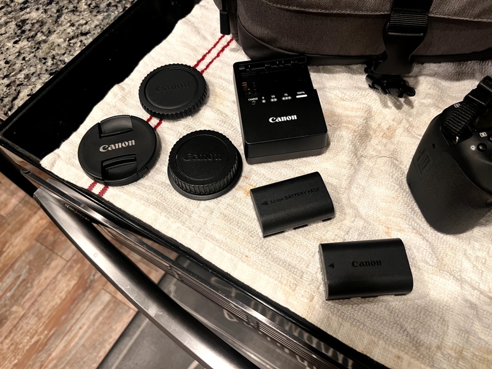 Canon EOS 90D DSLR Camera (Black) with Canon 18–135mm Lens, Charger & 2× Battery Extenders thumbnail 16