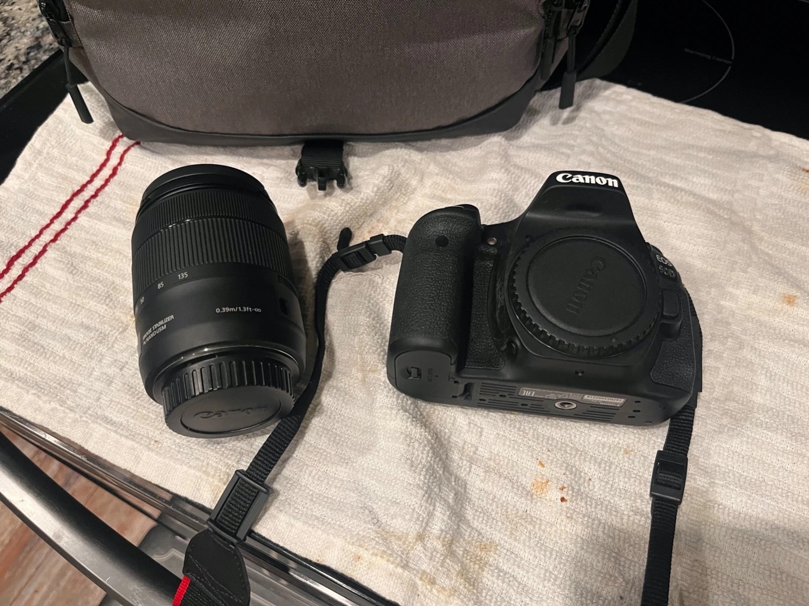 Canon EOS 90D DSLR Camera (Black) with Canon 18–135mm Lens, Charger & 2× Battery Extenders thumbnail 2