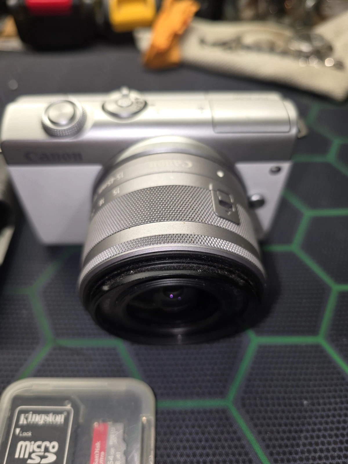 Canon EOS M200 Mirrorless Digital White Camera w/ 15-45mm Lens (White) thumbnail 14