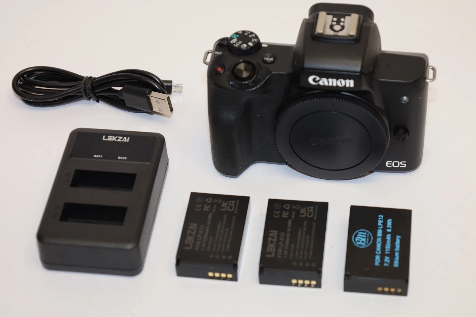 Canon EOS M50 Mirrorless Camera Body ( Shutter count only 4k ) thumbnail 1