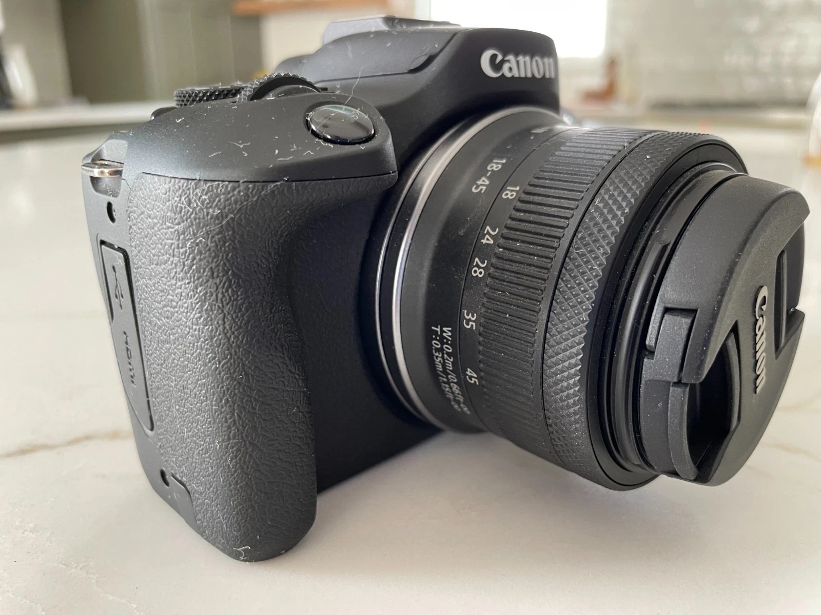 Canon EOS R100 24.2MP Digital Mirrorless Camera with Kit Lens thumbnail 4