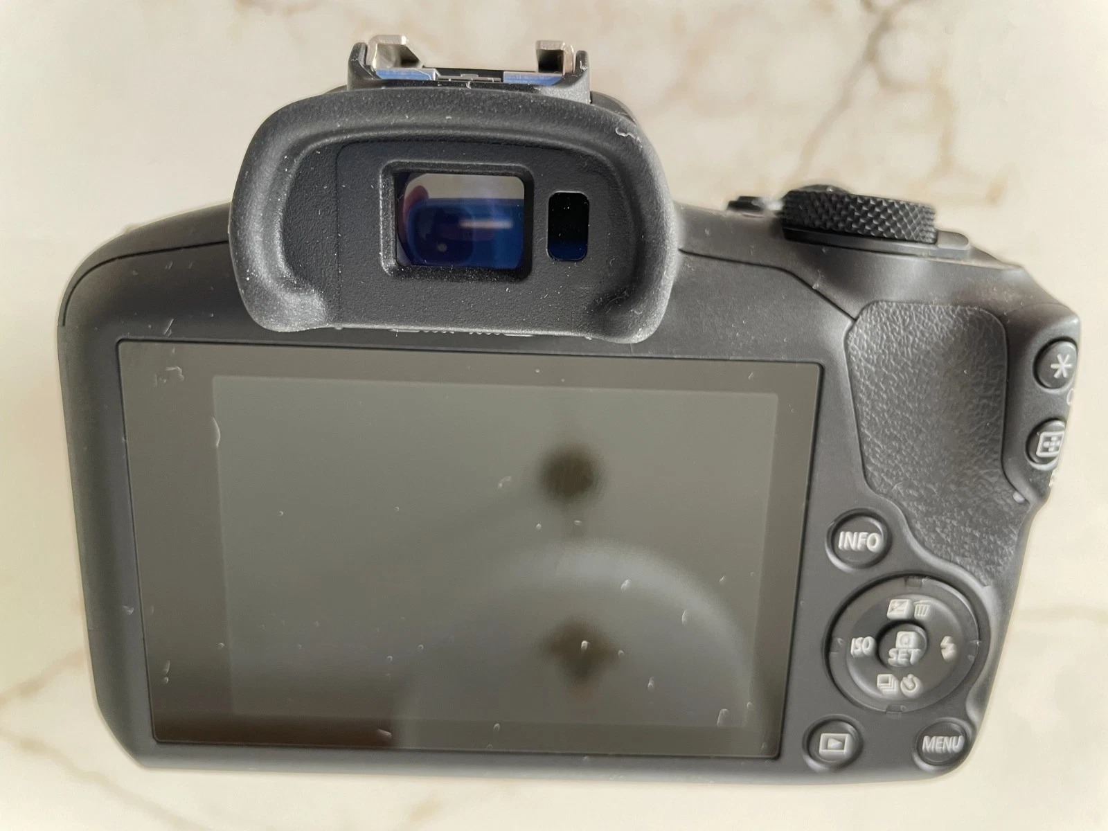 Canon EOS R100 24.2MP Digital Mirrorless Camera with Kit Lens thumbnail 9