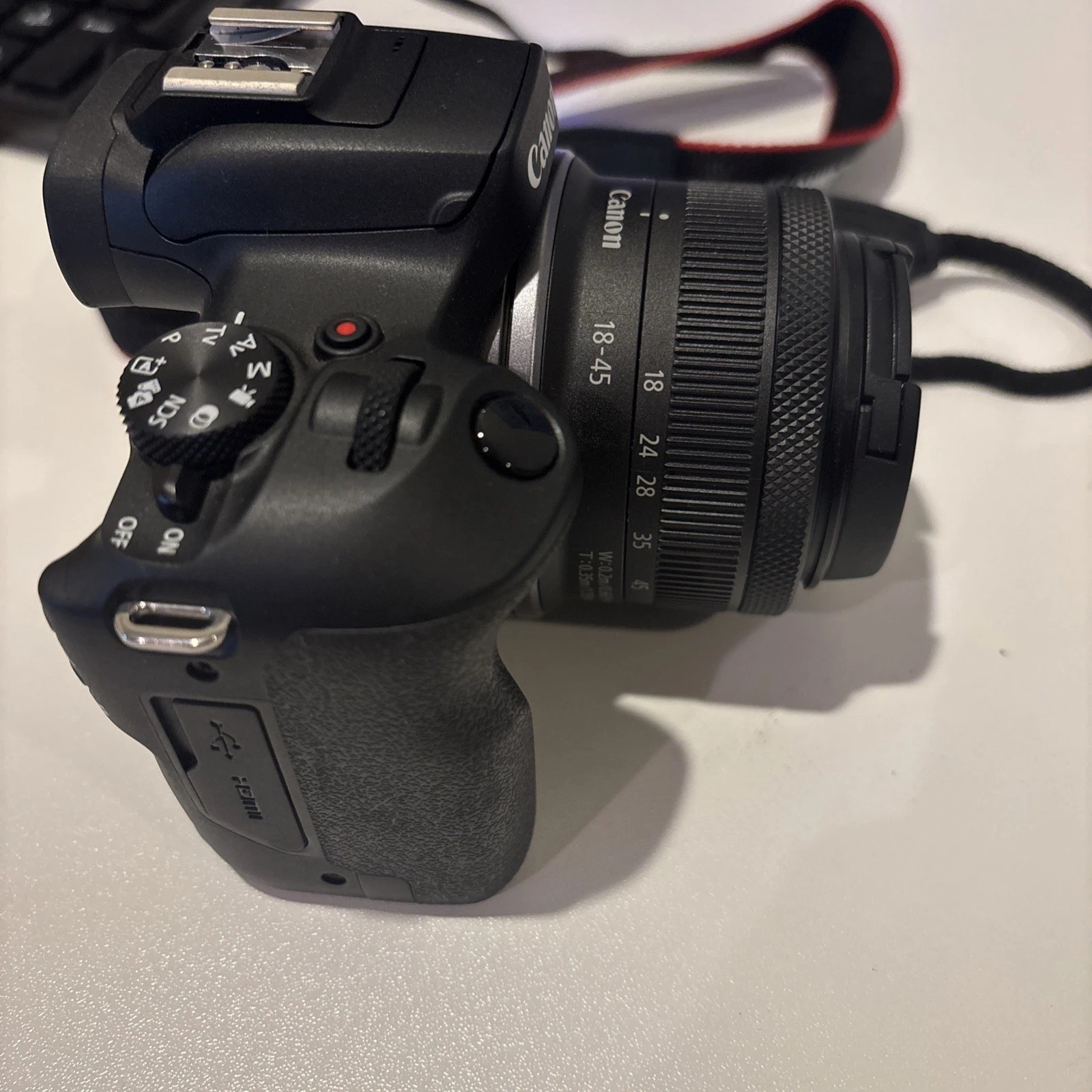 Canon EOS R100 Mirrorless Digital Camera 24.2MP w/ RF-S18-45mm Lens – Under 20,000 Shutter Count thumbnail 5