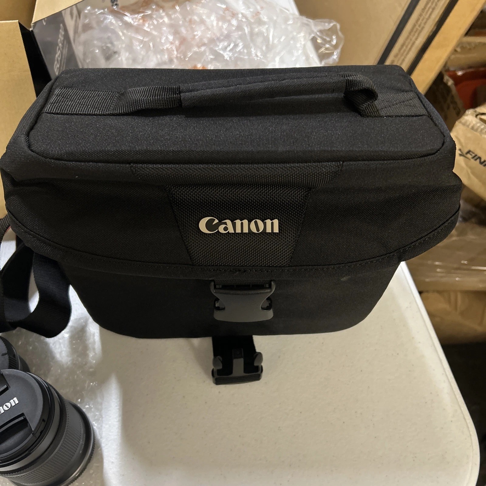 Canon EOS R100 Two-Lens Camera Bundle, RF-S 18-45mm, RF-S 55-210mm Lenses thumbnail 7