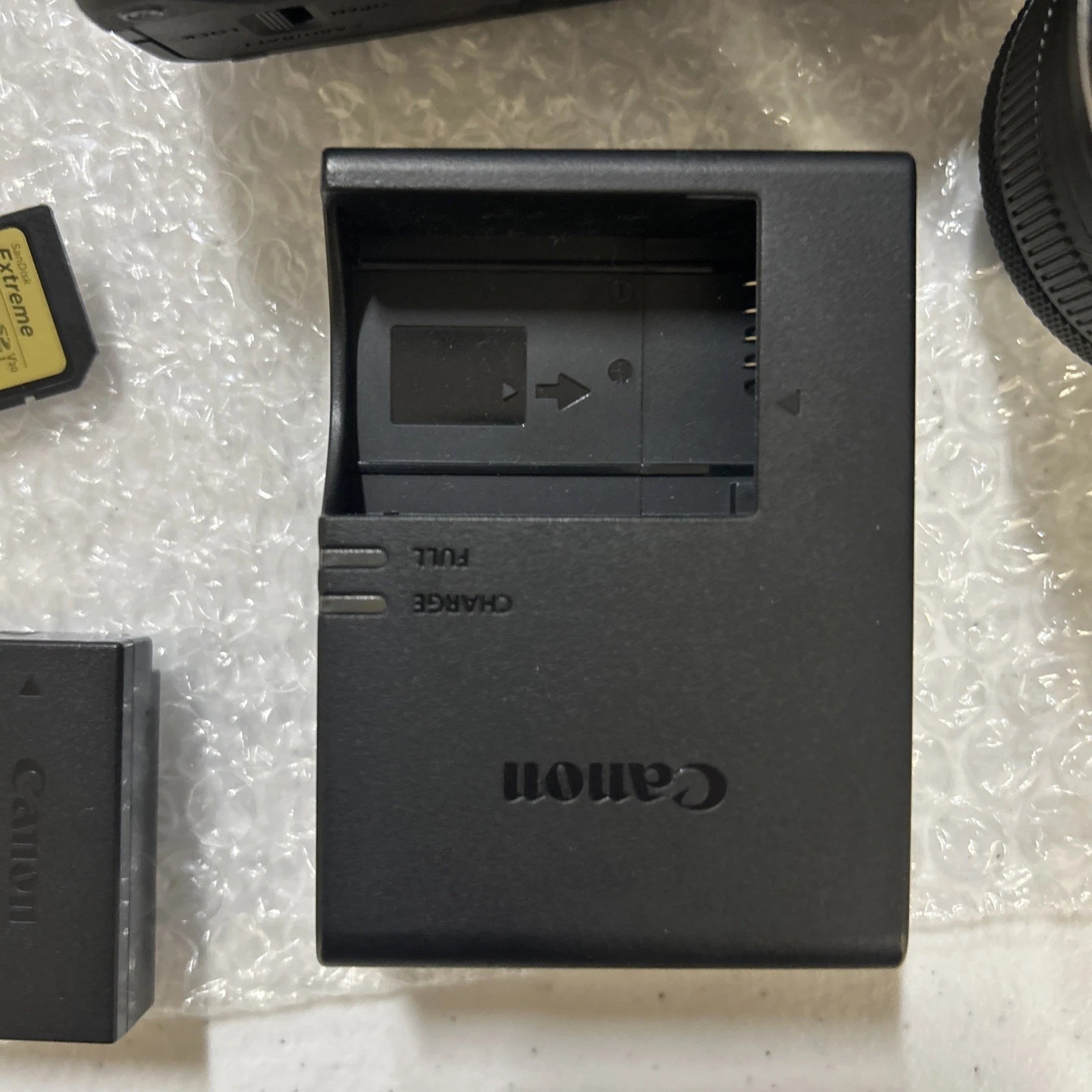 Canon EOS R100 Two-Lens Camera Bundle, RF-S 18-45mm, RF-S 55-210mm Lenses thumbnail 9