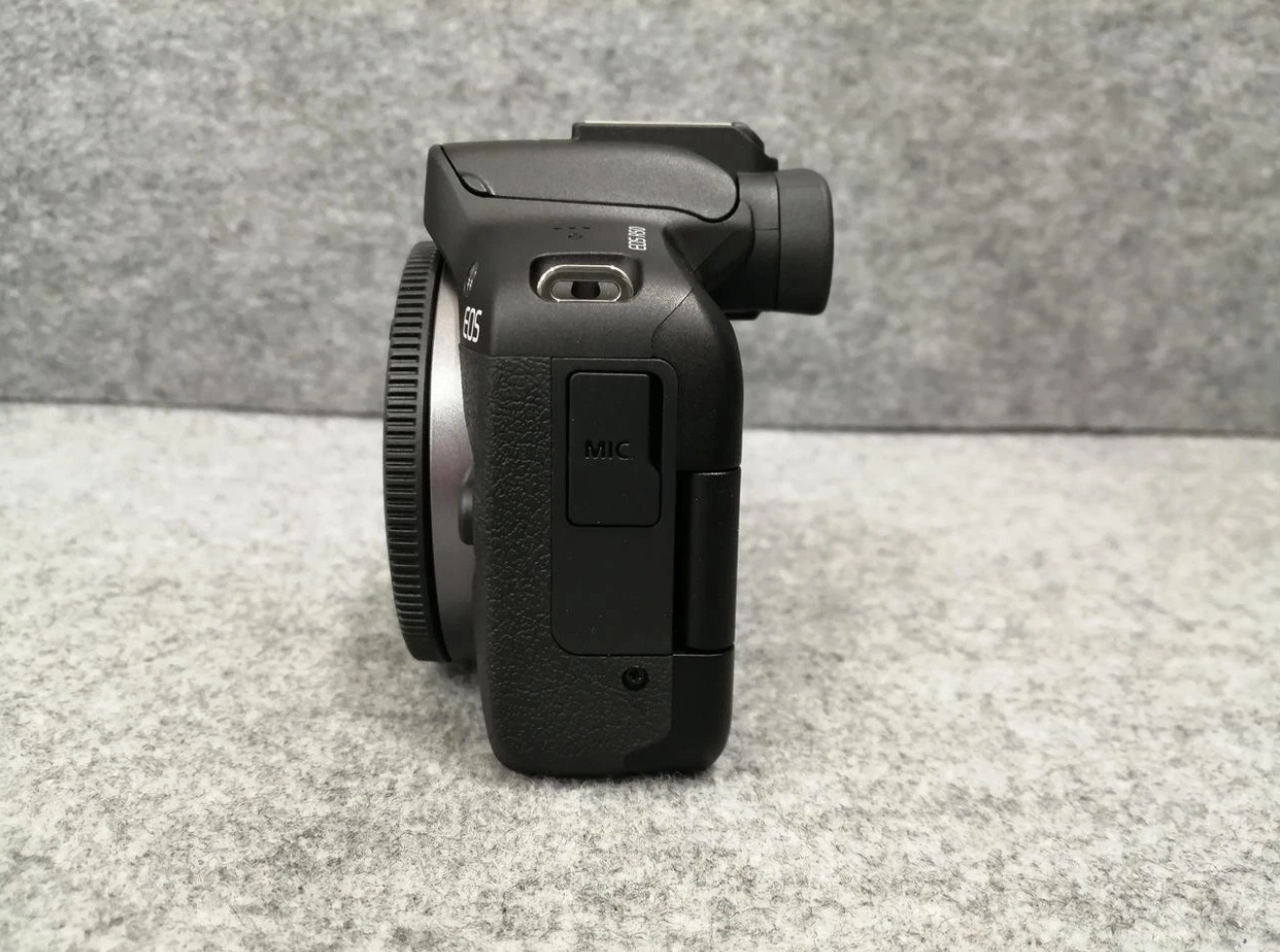 Canon EOS R50 Camera Body – Model 734831 thumbnail 6