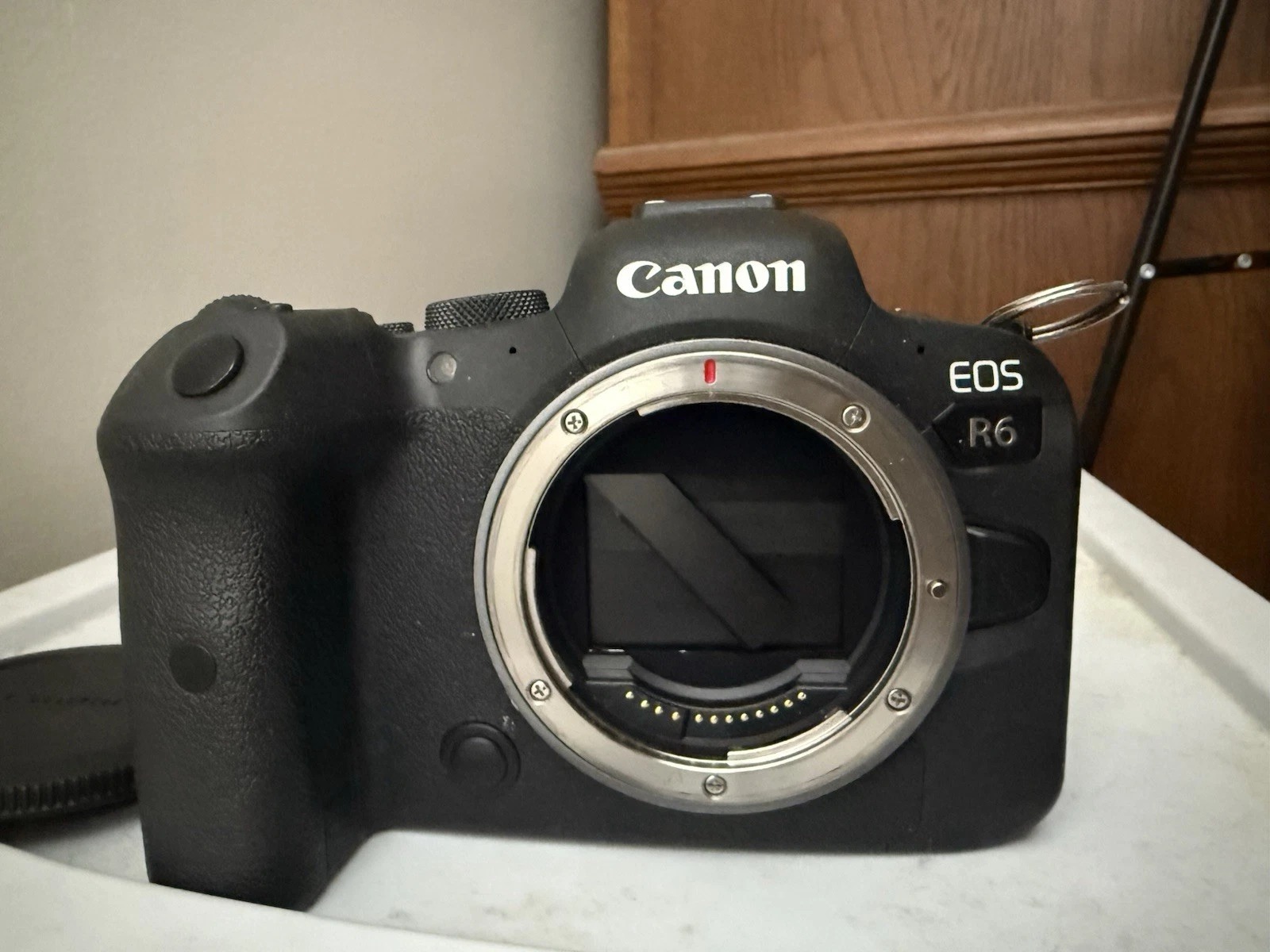 Canon EOS R6 Mark II 24.2MP Digital Camera – Black (Body Only) READ DESCRIPTION thumbnail 1