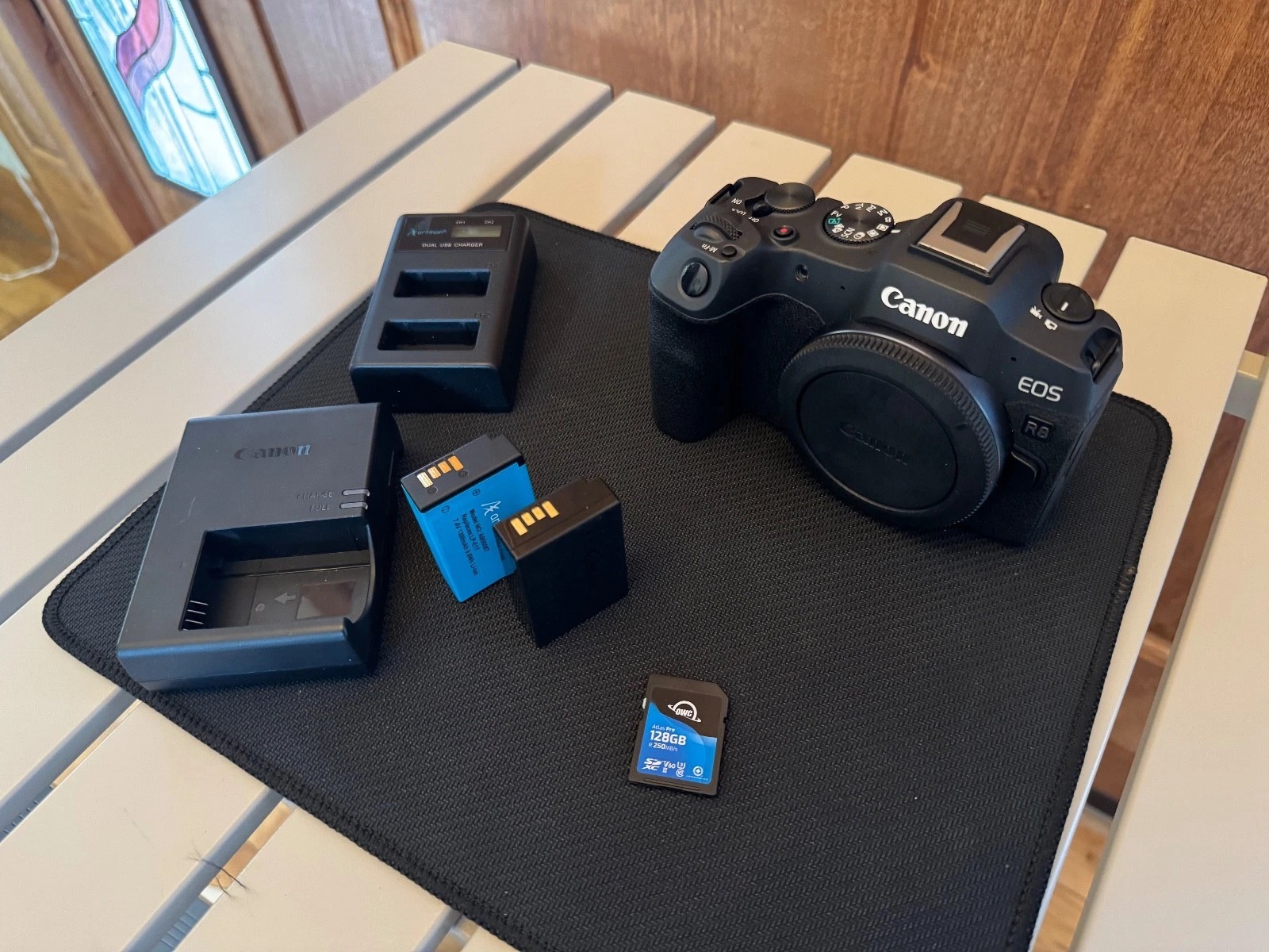 Canon EOS R8 Mirrorless Digital Camera Body + accessories (excellent condition) thumbnail 1