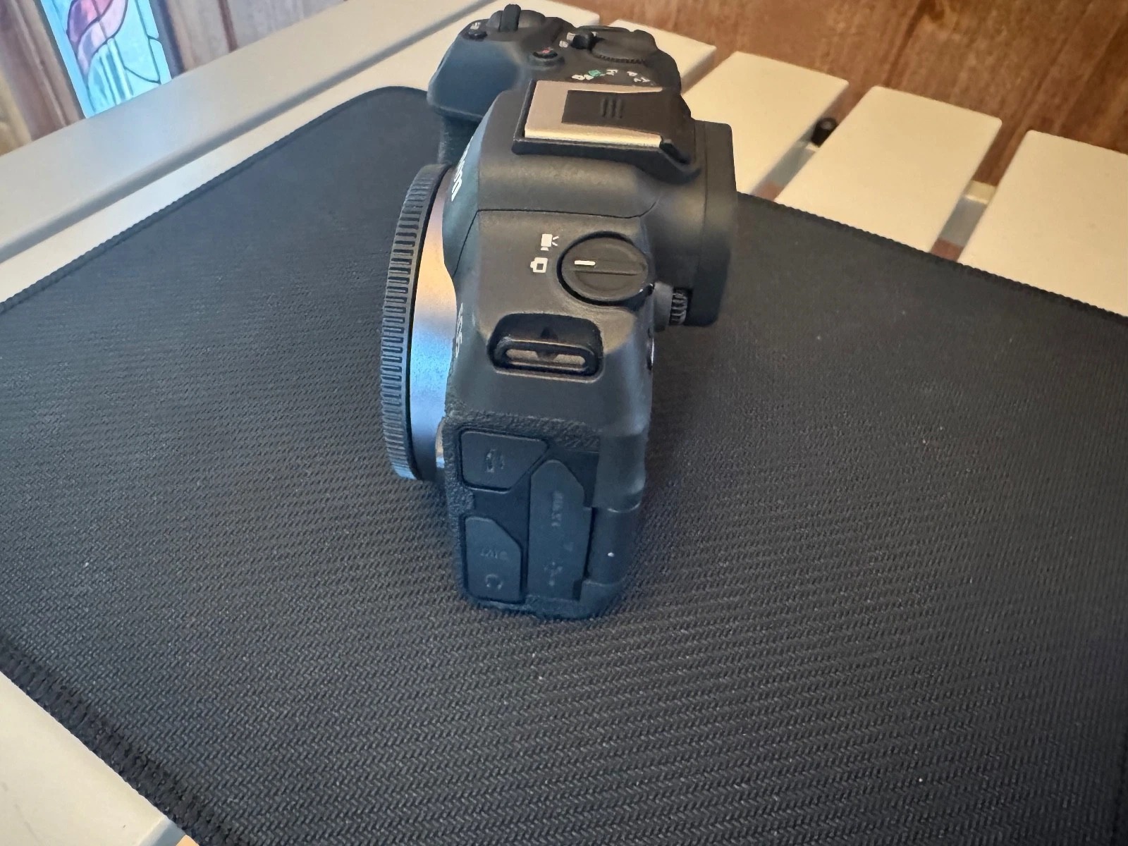 Canon EOS R8 Mirrorless Digital Camera Body + accessories (excellent condition) thumbnail 10