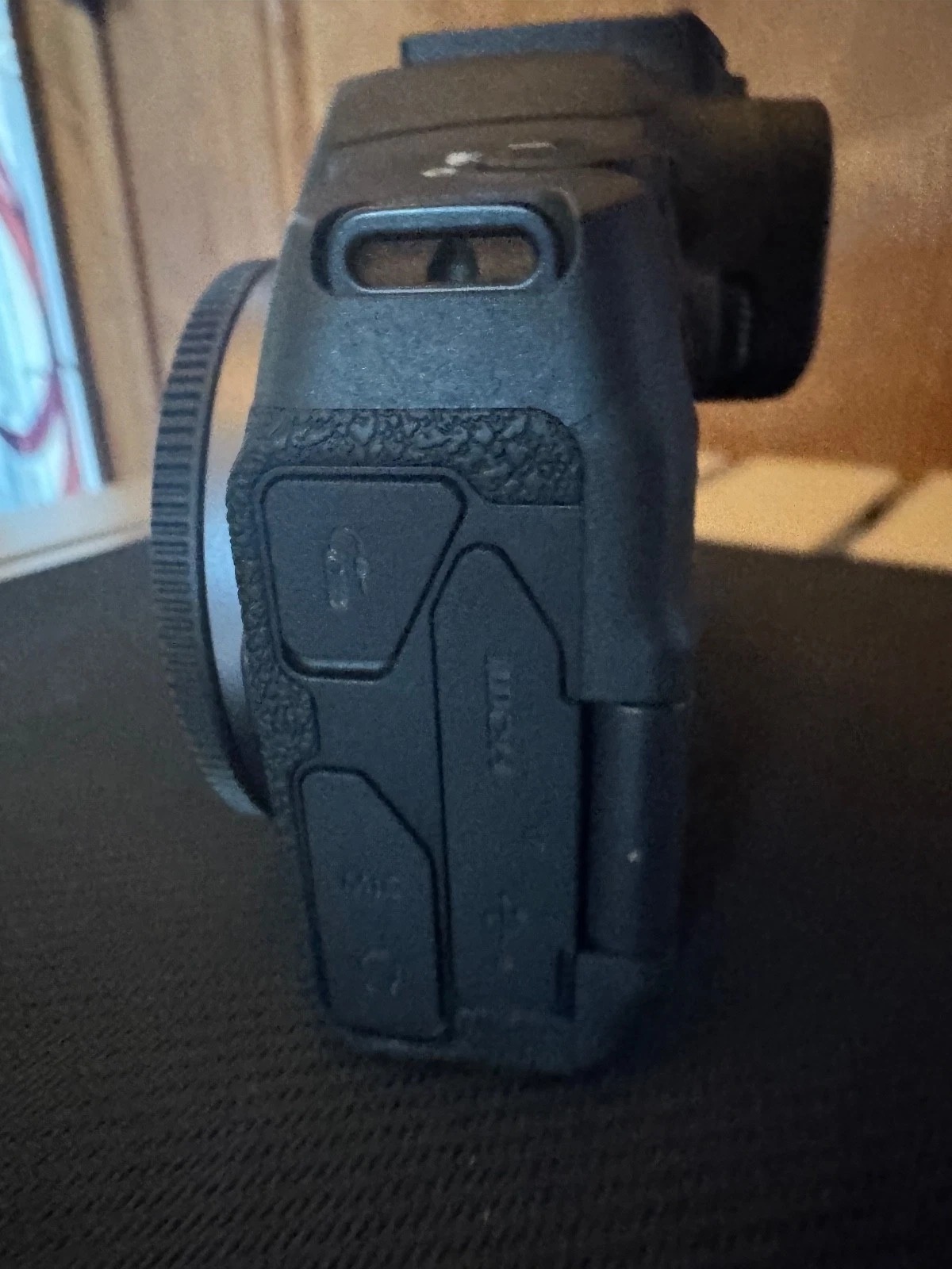 Canon EOS R8 Mirrorless Digital Camera Body + accessories (excellent condition) thumbnail 11