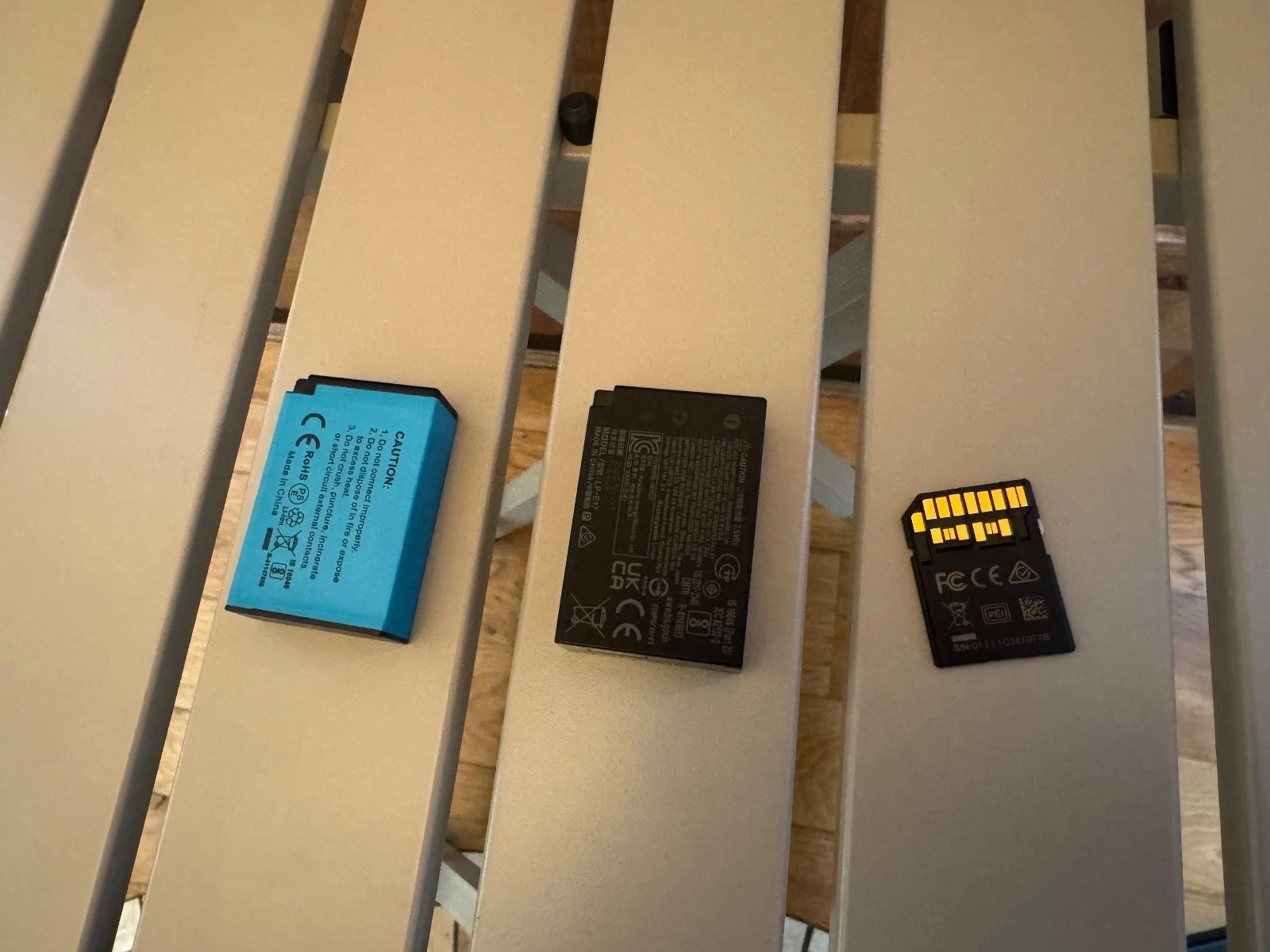 Canon EOS R8 Mirrorless Digital Camera Body + accessories (excellent condition) thumbnail 4