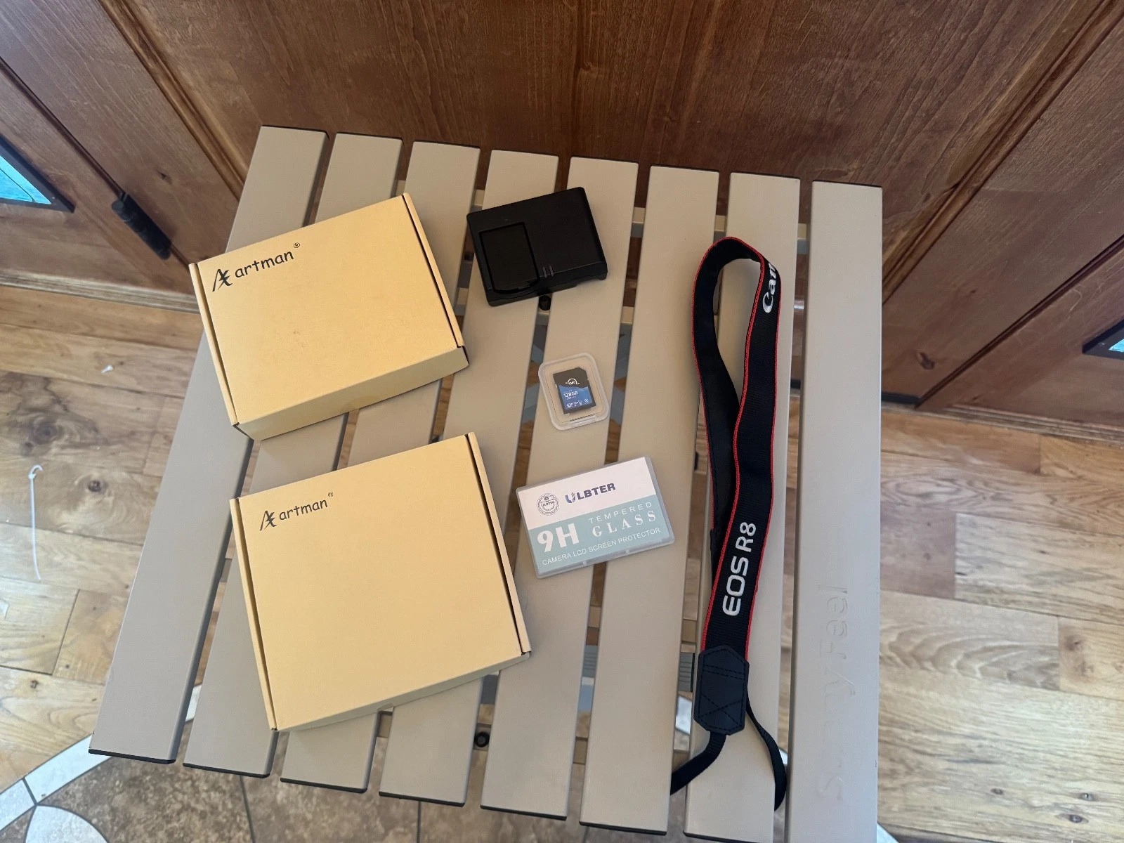 Canon EOS R8 Mirrorless Digital Camera Body + accessories (excellent condition) thumbnail 6