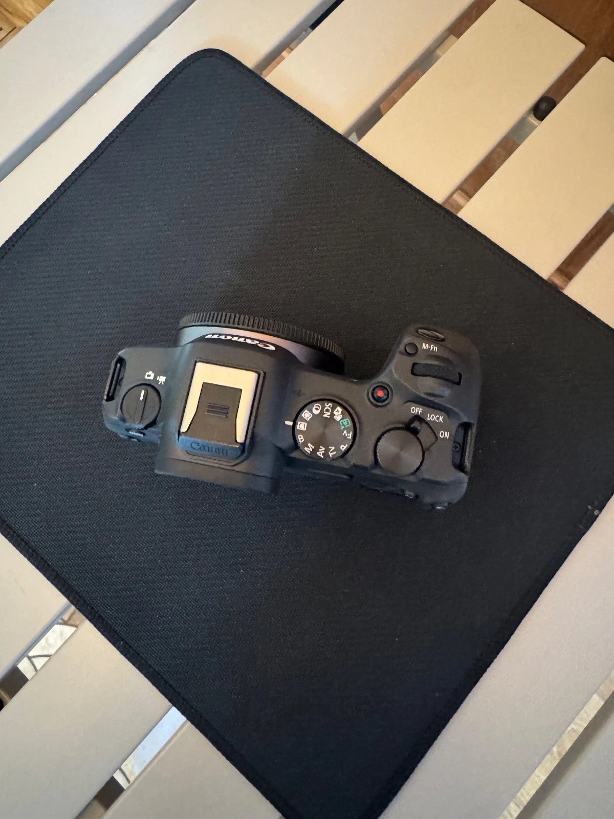 Canon EOS R8 Mirrorless Digital Camera Body + accessories (excellent condition) thumbnail 7