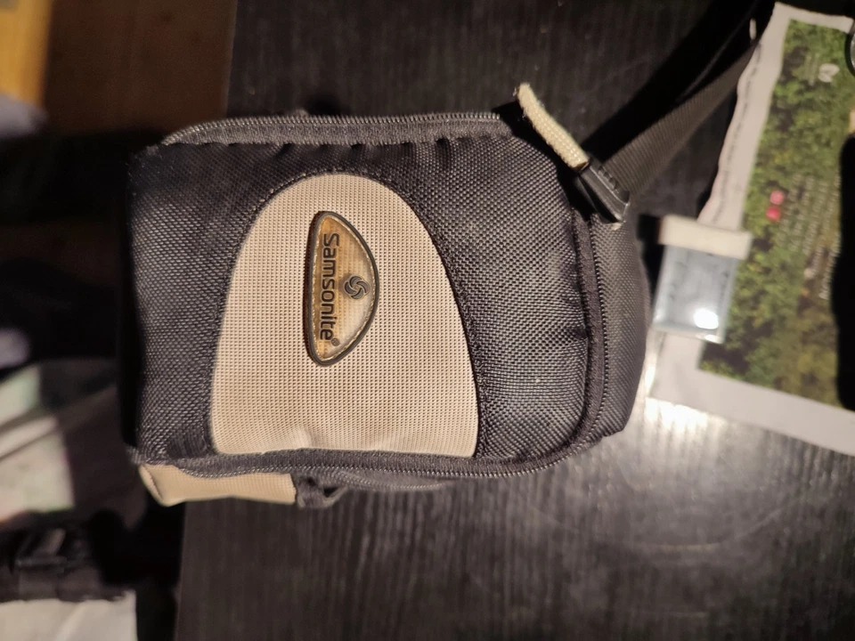 Canon G7 X Mark II 20.1MP – Extra Batteries & Accessories thumbnail 11