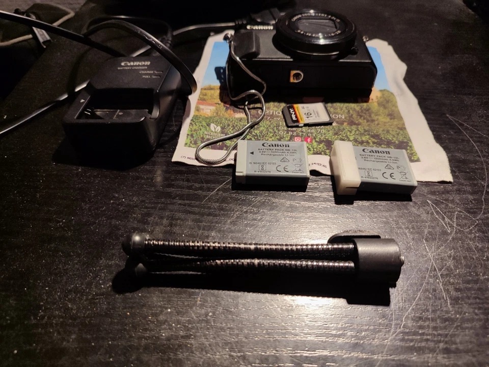 Canon G7 X Mark II 20.1MP – Extra Batteries & Accessories thumbnail 8