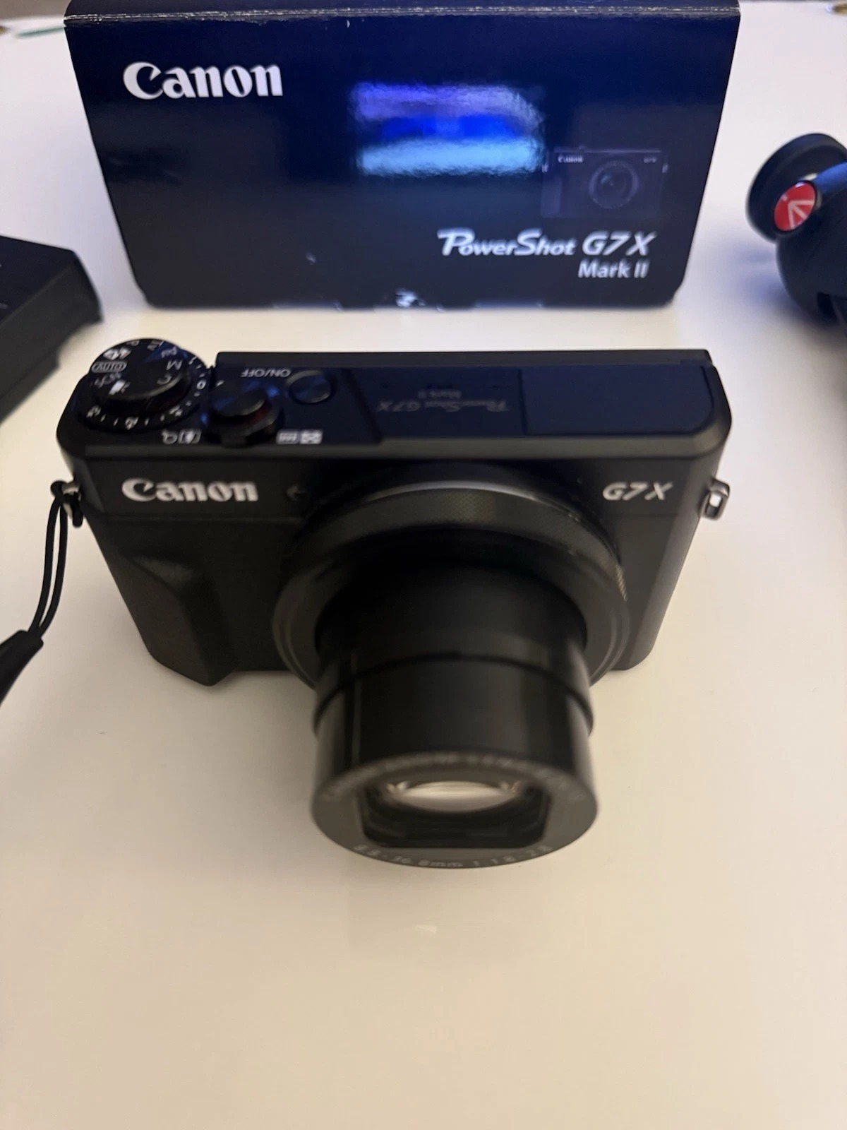Canon G7 X Mark II Digital Camera + Creator Kit – Mint / Perfect for Vloggers thumbnail 3