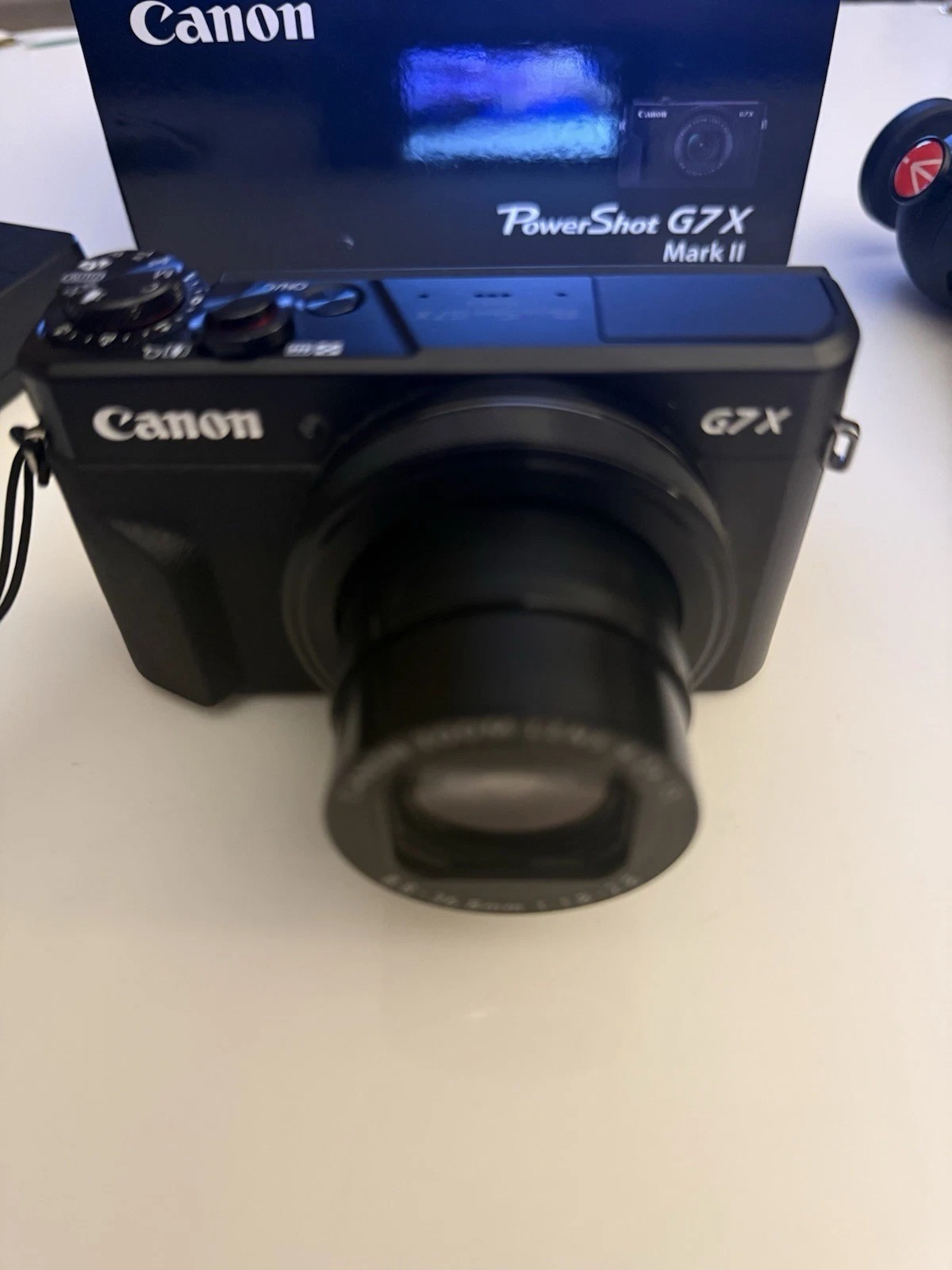 Canon G7 X Mark II Digital Camera + Creator Kit – Mint / Perfect for Vloggers thumbnail 4