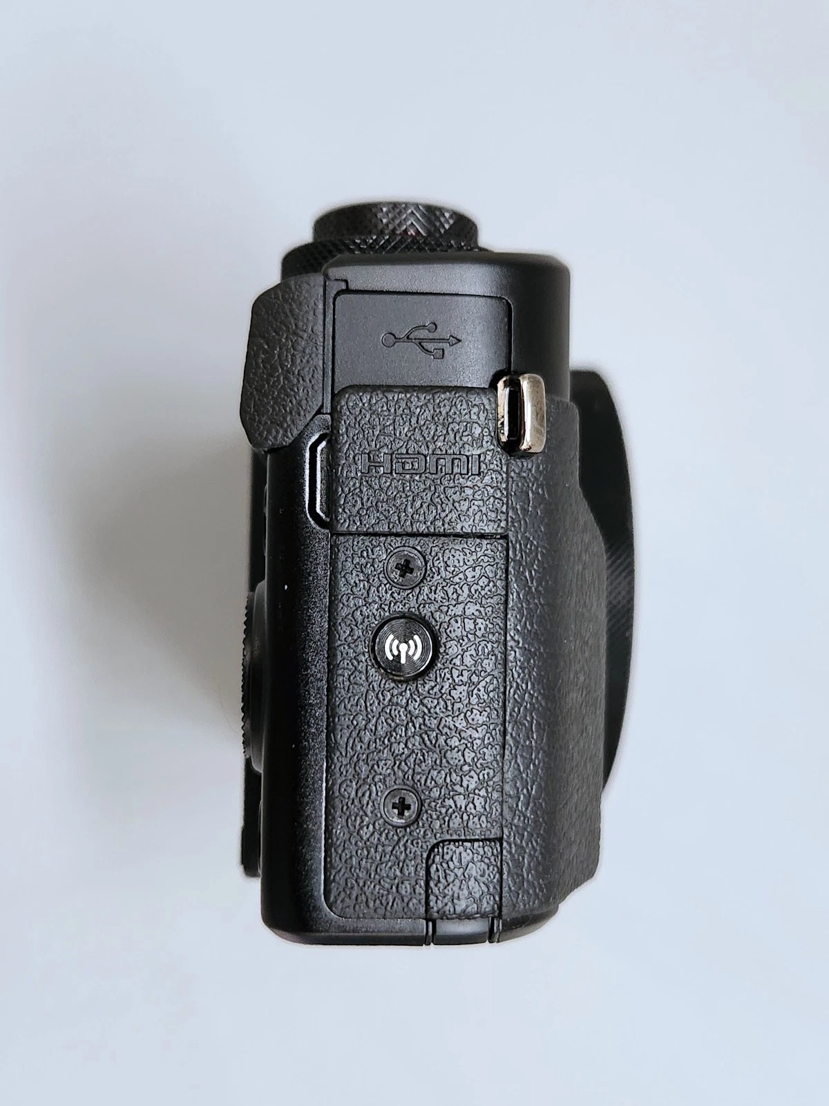 Canon G7X Mark II digital camera 20.1 MP 2 batteries. Original owner. thumbnail 11