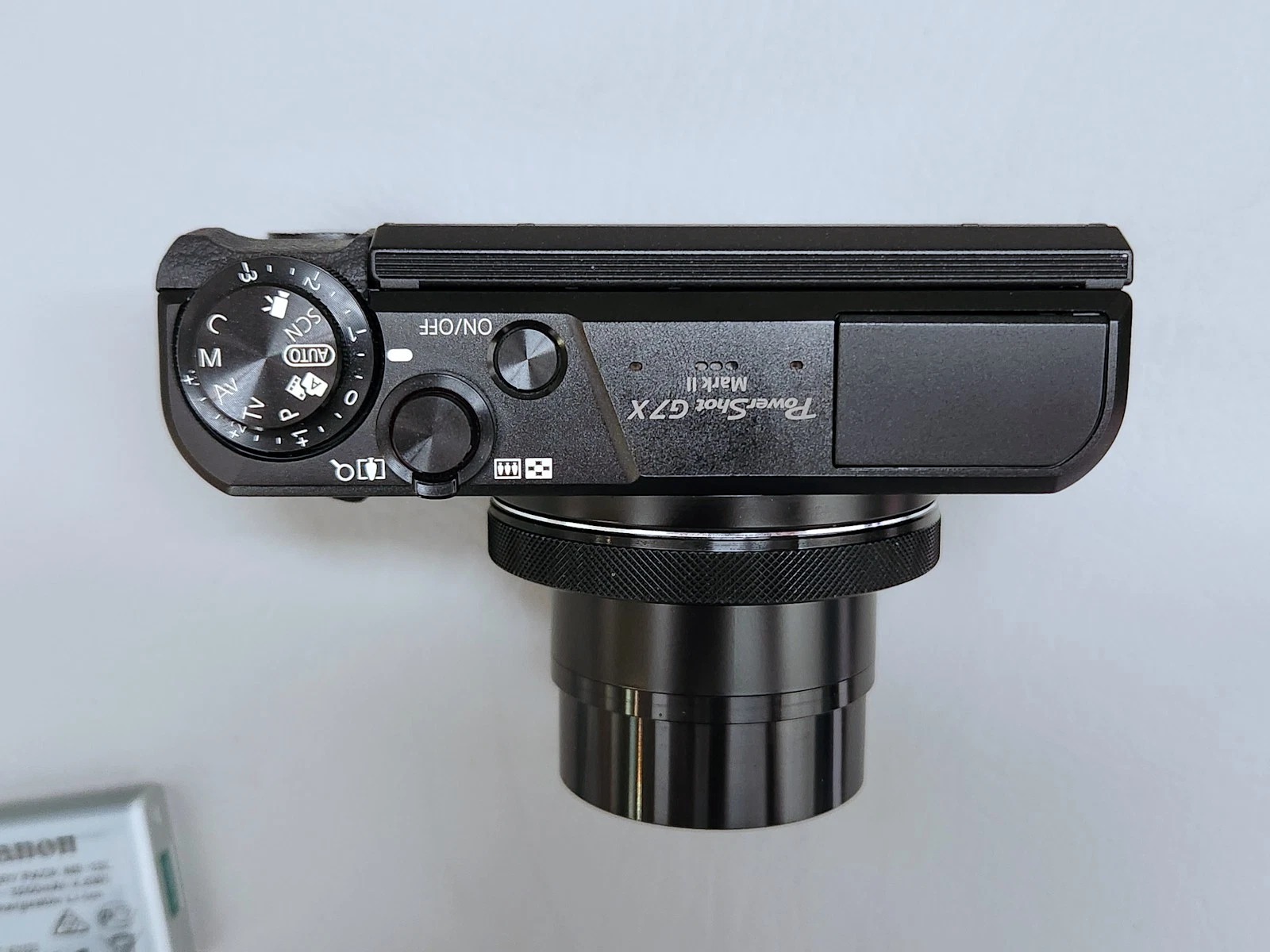 Canon G7X Mark II digital camera 20.1 MP 2 batteries. Original owner. thumbnail 6