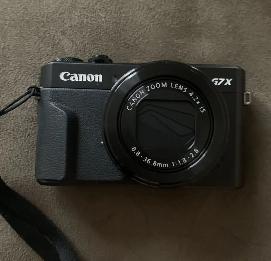 Canon G7X Mark II – Like New w/ Accessories, 128GB SD & Tripod thumbnail 1