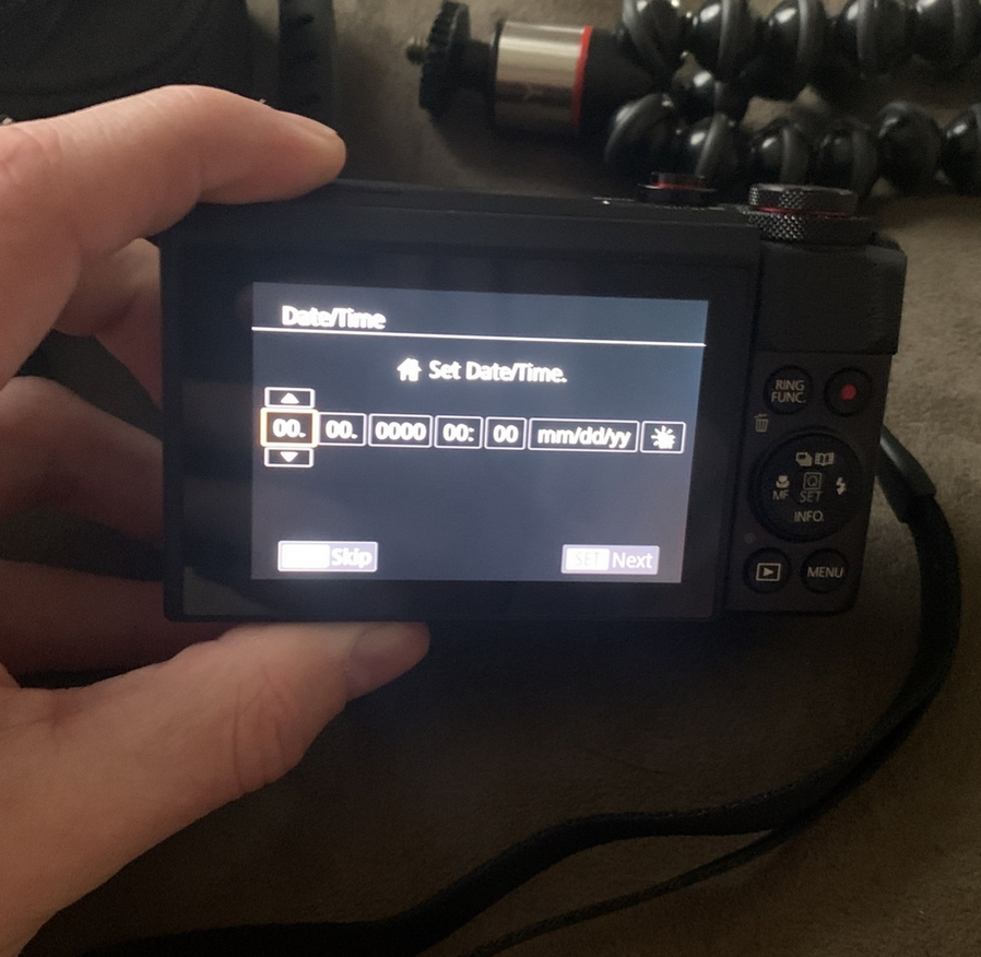 Canon G7X Mark II – Like New w/ Accessories, 128GB SD & Tripod thumbnail 4