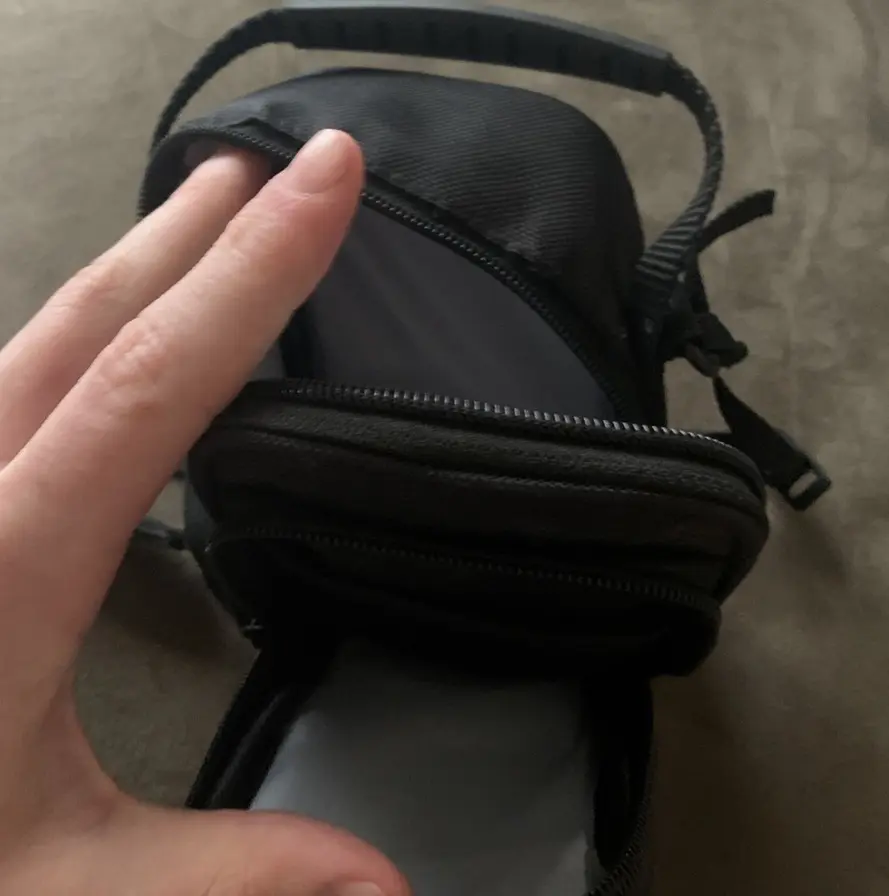 Canon G7X Mark II – Like New w/ Accessories, 128GB SD & Tripod thumbnail 6