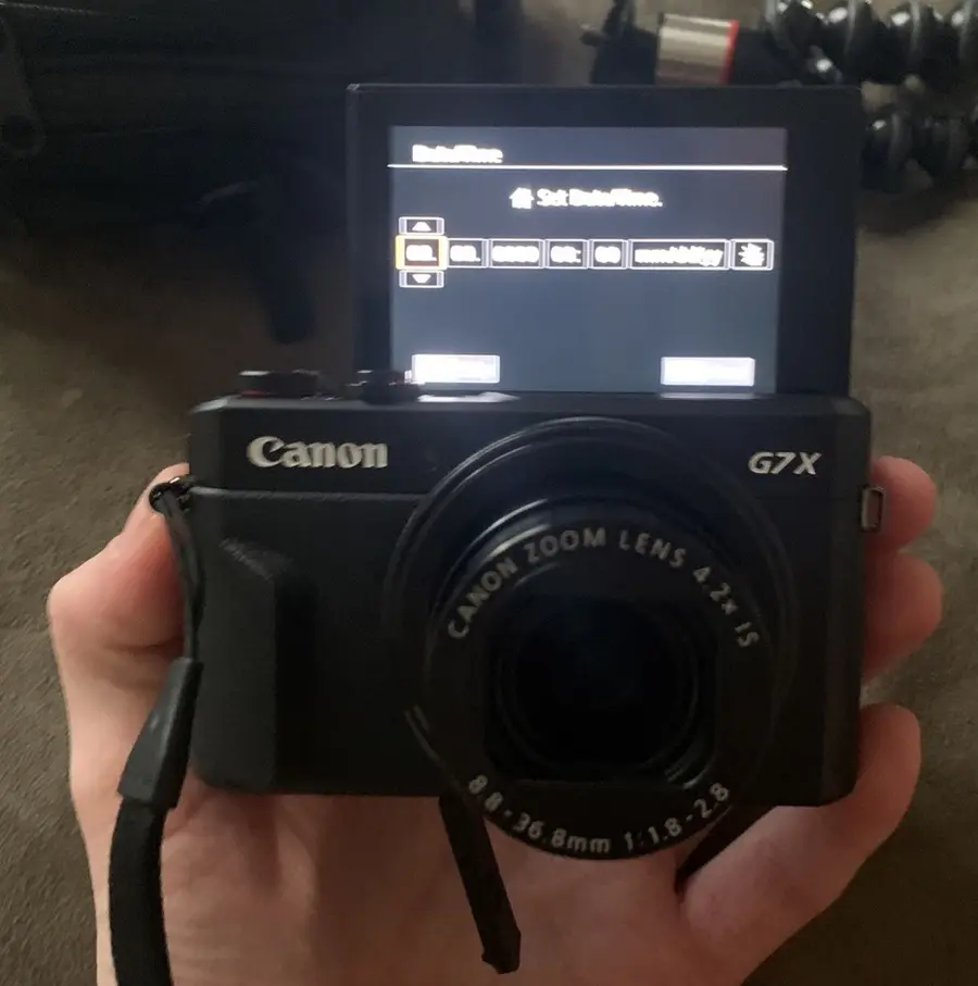 Canon G7X Mark II – Like New w/ Accessories, 128GB SD & Tripod thumbnail 8