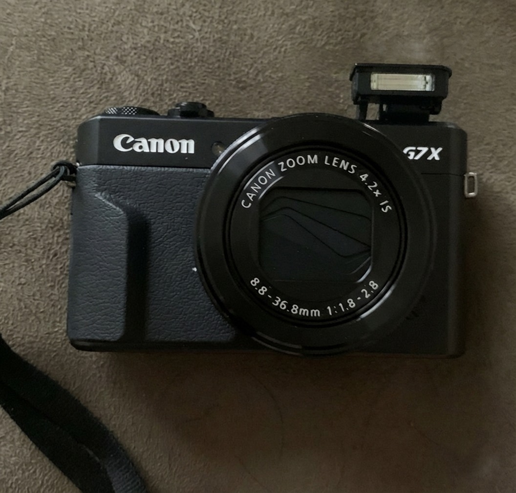 Canon G7X Mark II – Like New w/ Accessories, 128GB SD & Tripod thumbnail 9