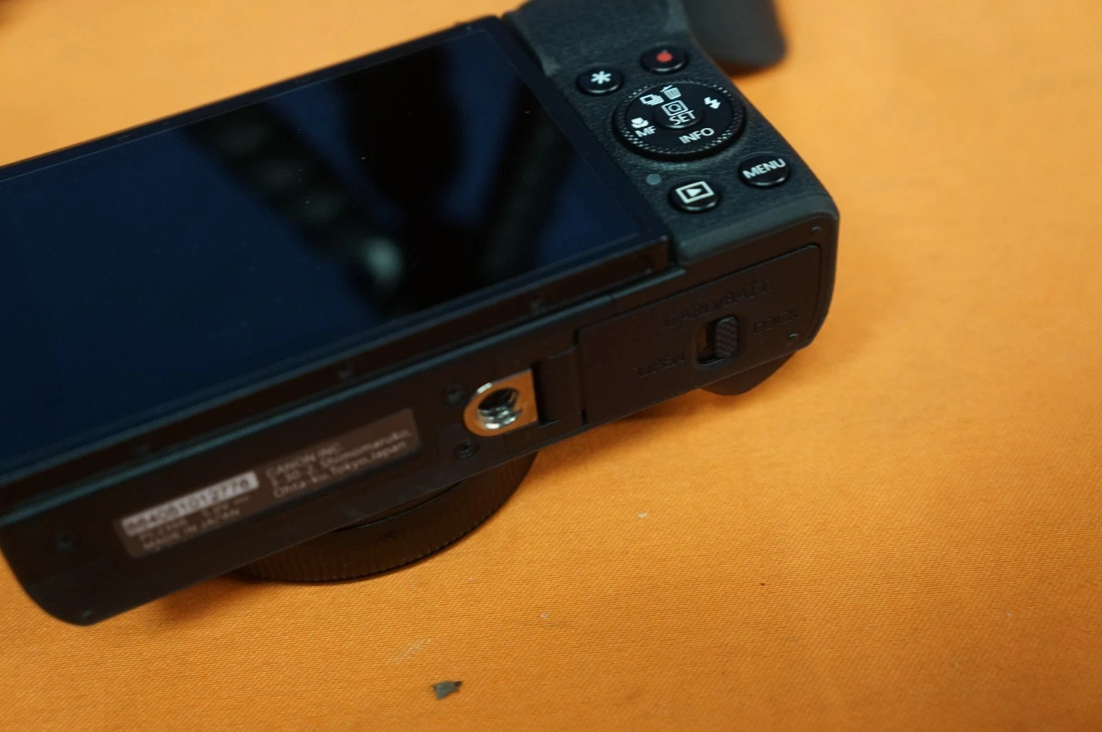 Canon G7X Mark III 20.1MP Digital Camera – Black | With Tripod thumbnail 6