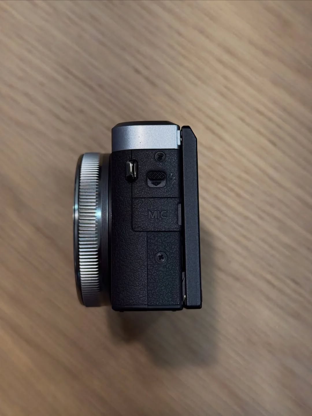 Canon G7X Mark III in mint condition thumbnail 5