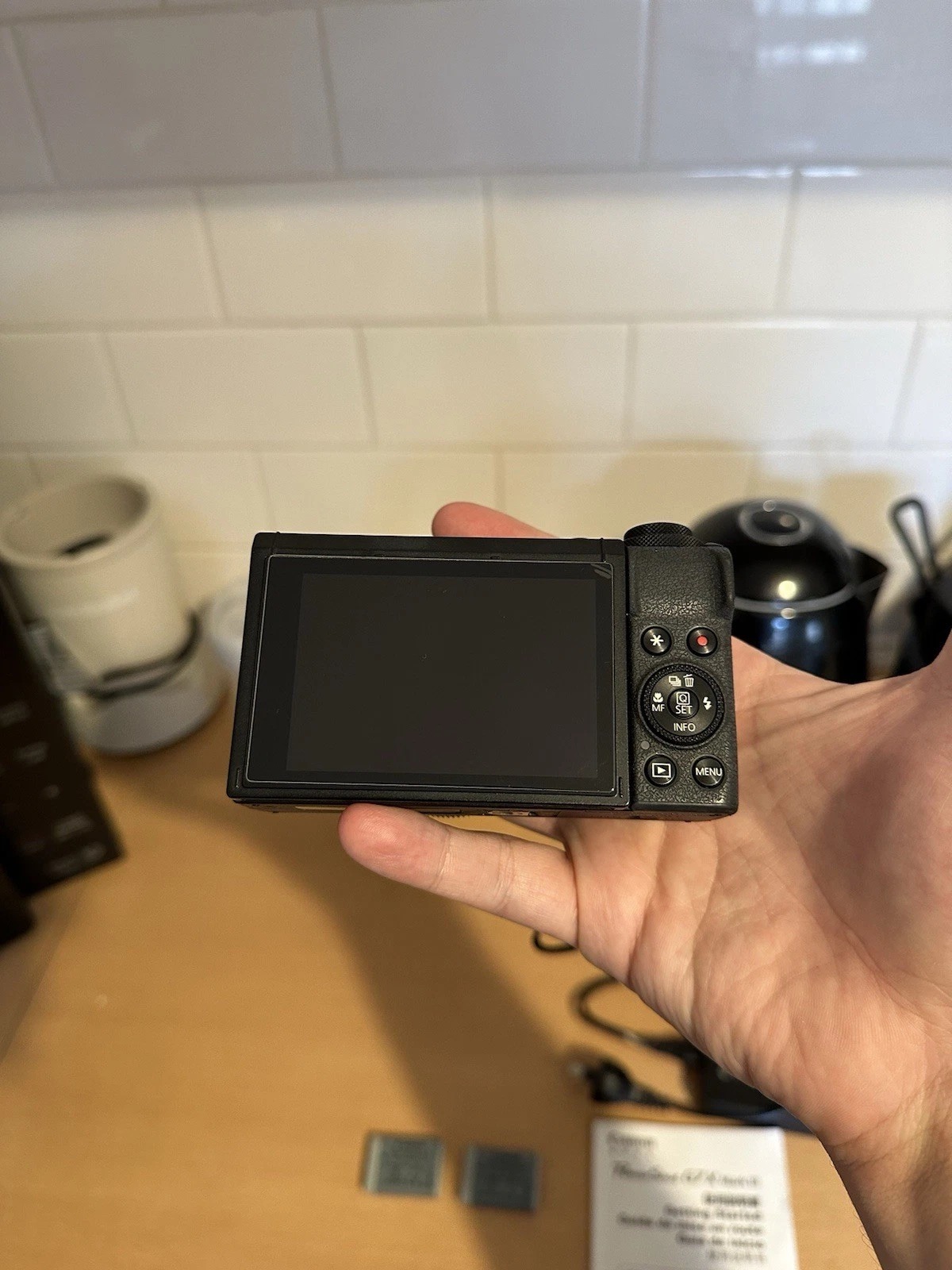 Canon g7x Mark iii (three) Used Twice. 2 Batteries, Case And Charger thumbnail 3