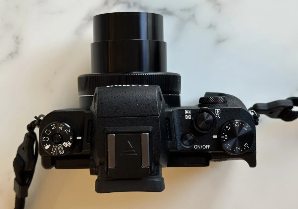 Canon PowerShot G1 X Mark III 24.2 MP Digital Camera thumbnail 3