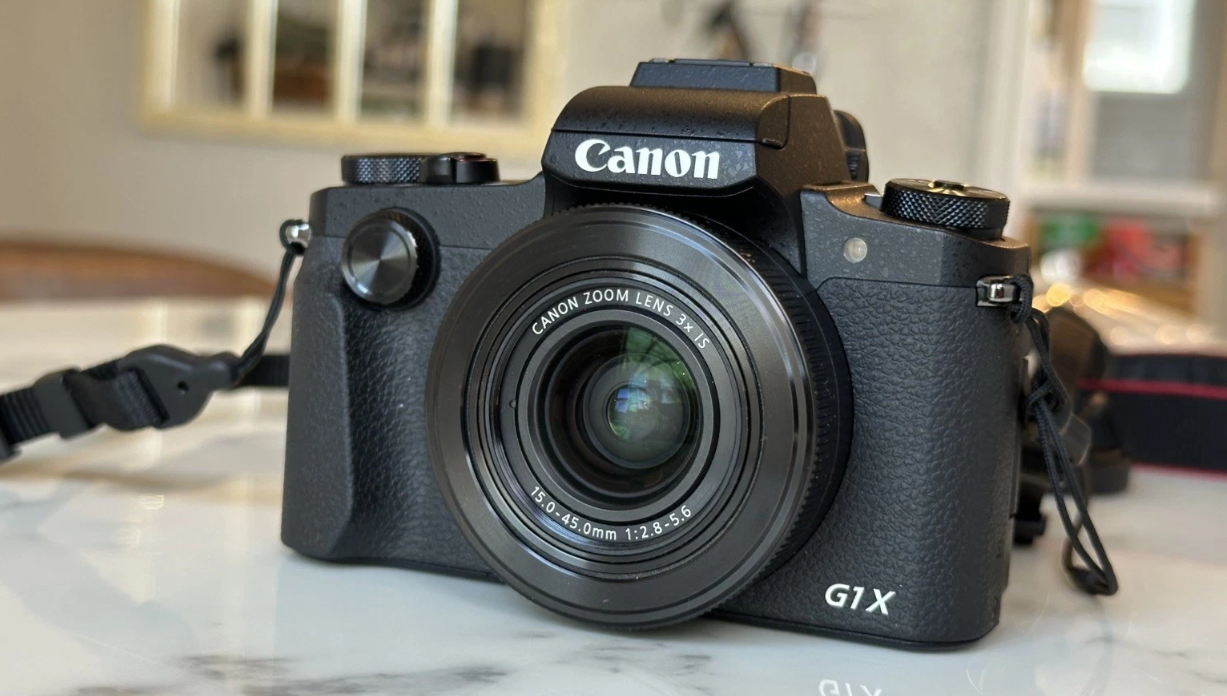 Canon PowerShot G1 X Mark III 24.2 MP Digital Camera thumbnail 4