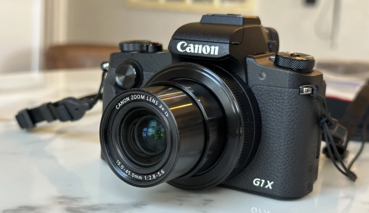 Canon PowerShot G1 X Mark III 24.2 MP Digital Camera thumbnail 5