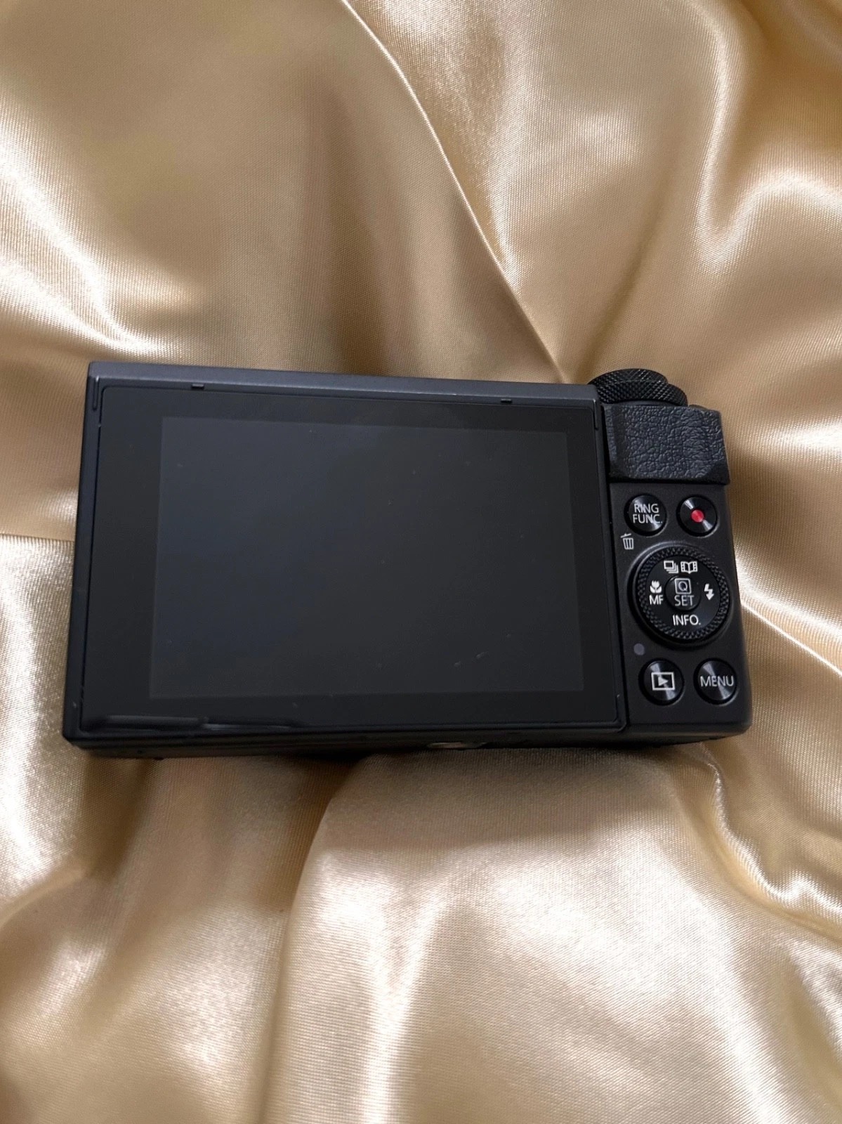 Canon PowerShot G7 X Mark II 20.1 Megapixel Digital Camera - Black. thumbnail 3