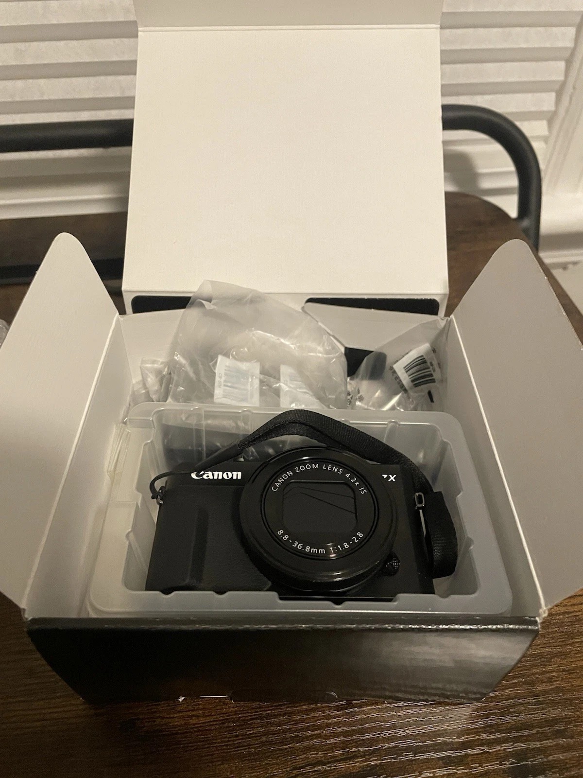 Canon PowerShot G7 X Mark II 20.1MP Compact Camera - Black (International Model) thumbnail 1