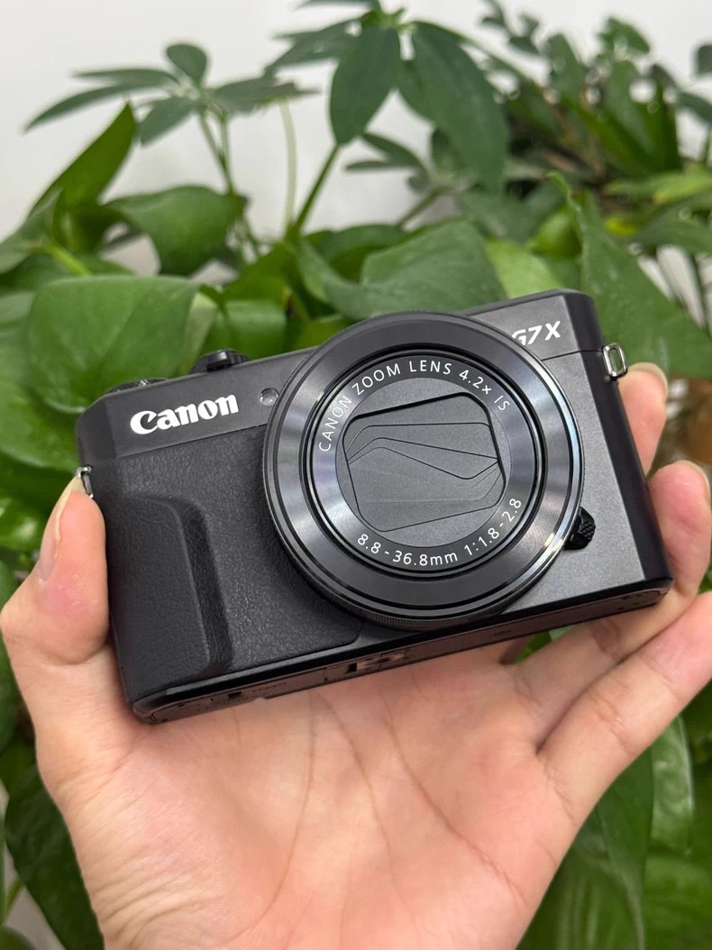 Canon PowerShot G7 X Mark II 20.1MP Digital Camera 7x Zoom – 95% New thumbnail 1