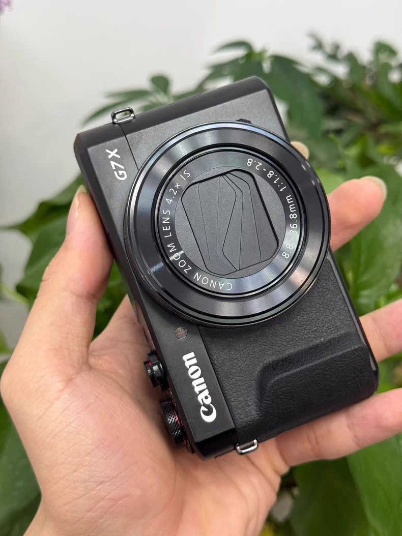 Canon PowerShot G7 X Mark II 20.1MP Digital Camera 7x Zoom – 95% New thumbnail 2