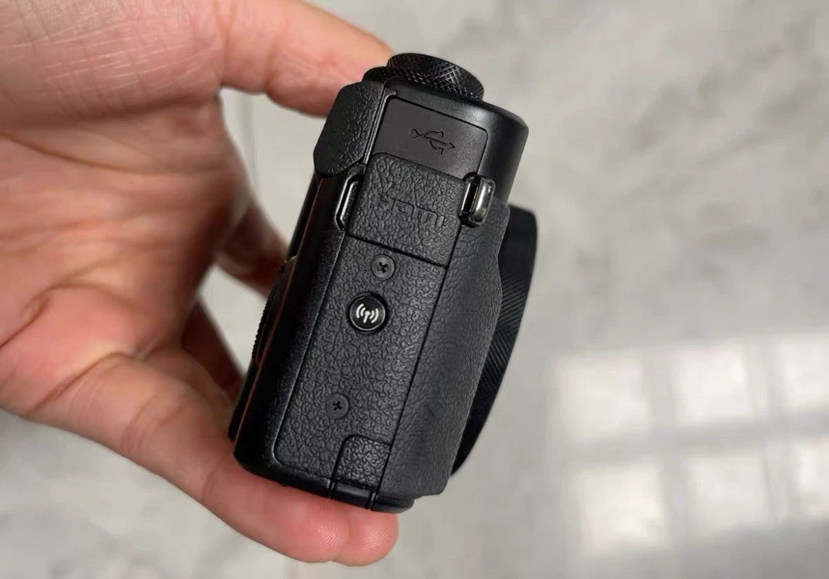 Canon PowerShot G7 X Mark II 4.2x Optical Zoom Black Compact Camera thumbnail 3