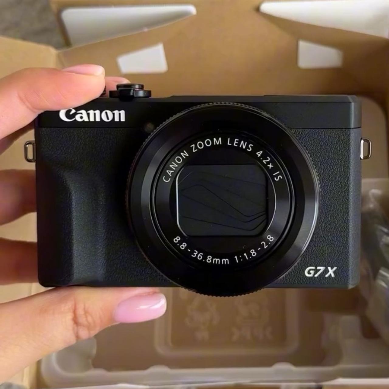 Canon PowerShot G7 X Mark III Black (like-new) thumbnail 1