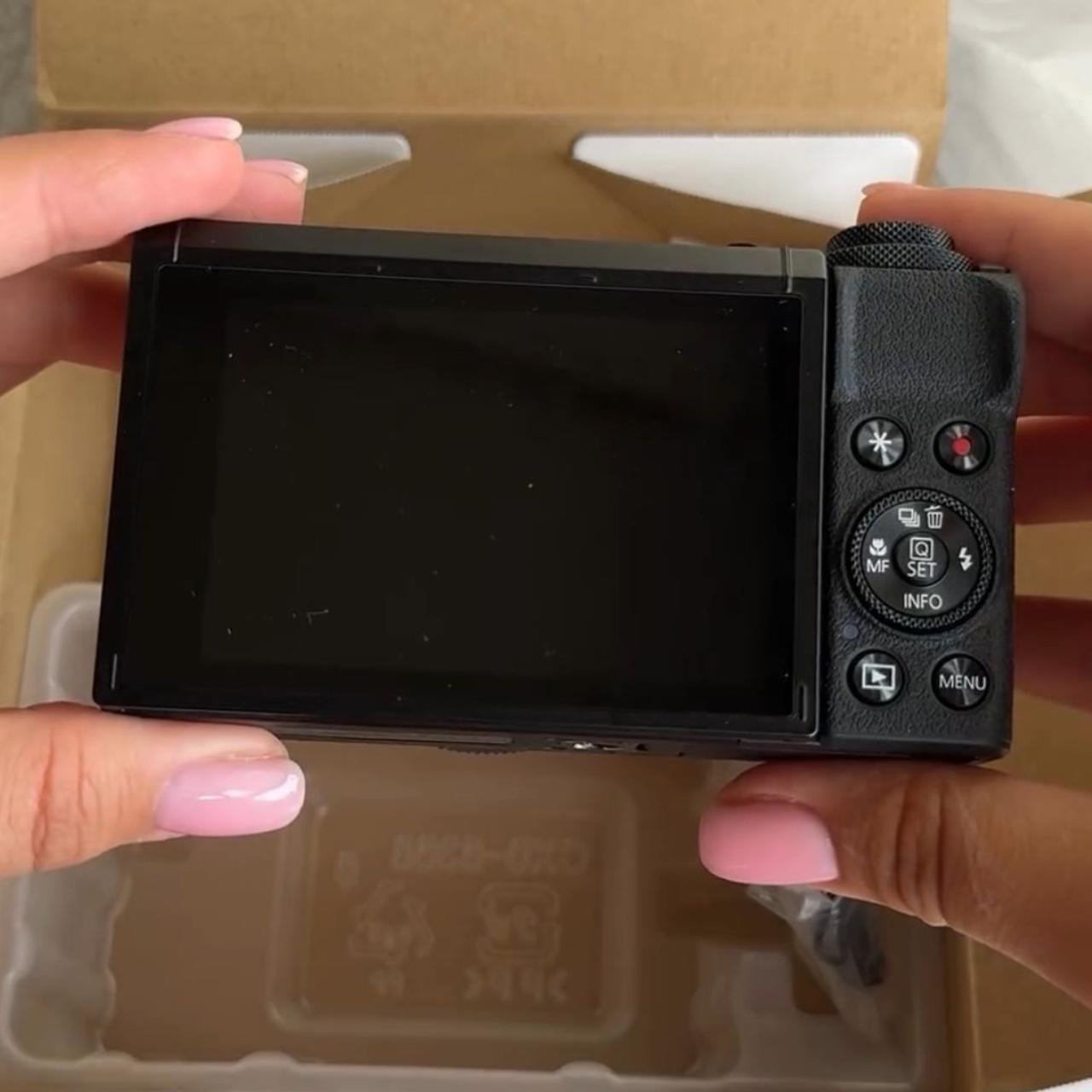 Canon PowerShot G7 X Mark III Black (like-new) thumbnail 3