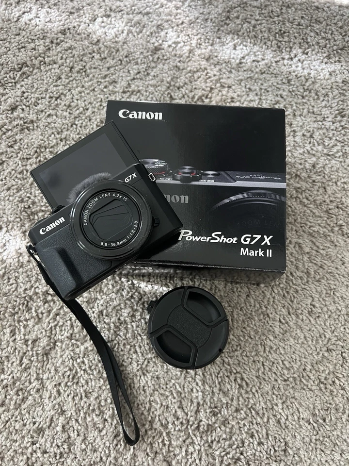 Canon PowerShot G7 X Mark II Digital Camera - 20.1MP Optical Zoom + Accessories thumbnail 1