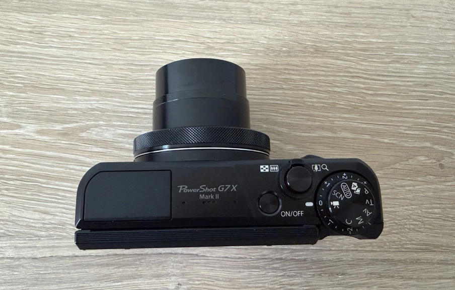 Canon PowerShot G7 x Mark II Digital Camera with Accessories thumbnail 10